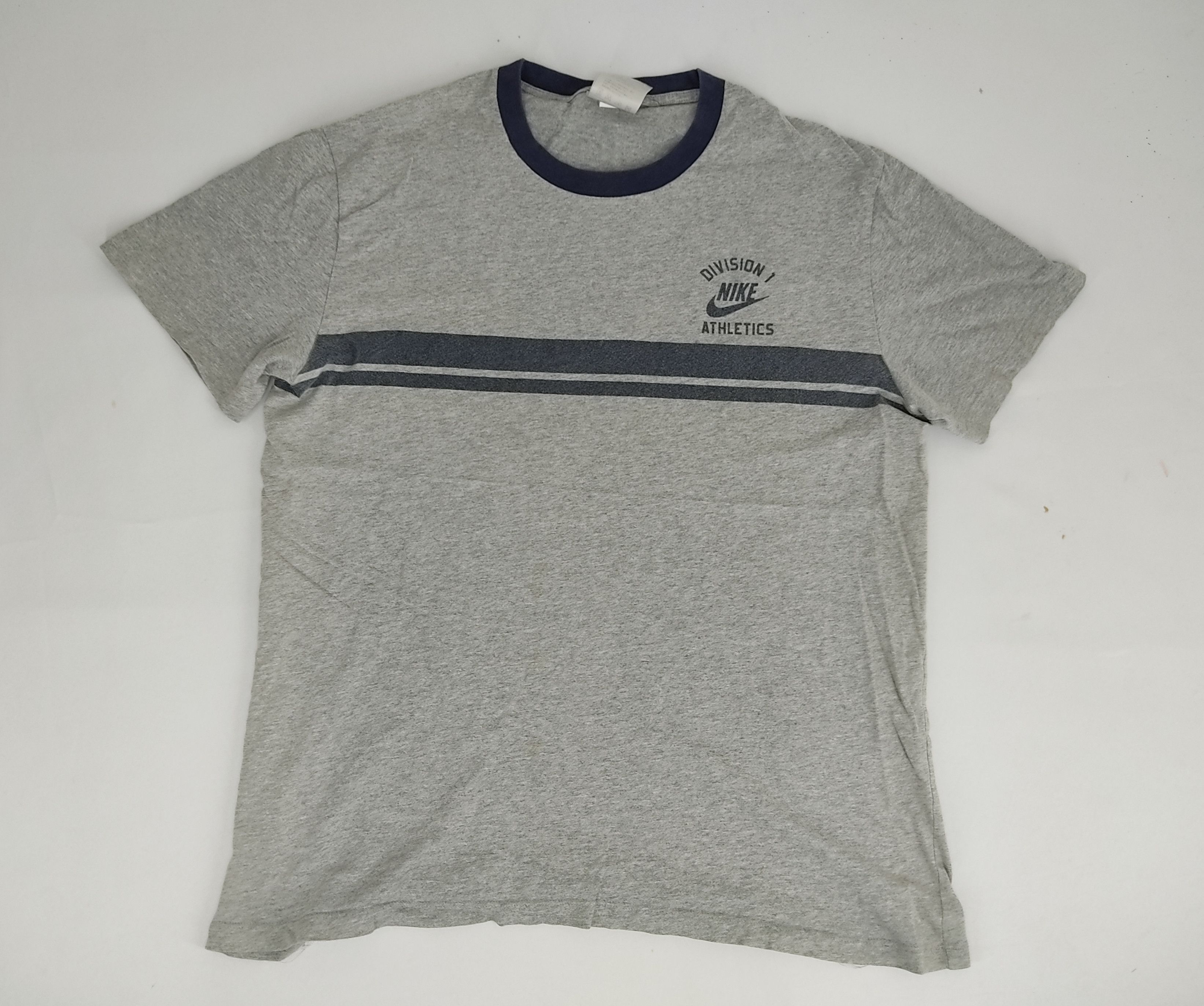 Nike Vintage Nike Swoosh Division 1 Athletic Spell Out Striped Size US L / EU 52-54 / 3 - 1 Thumbnail