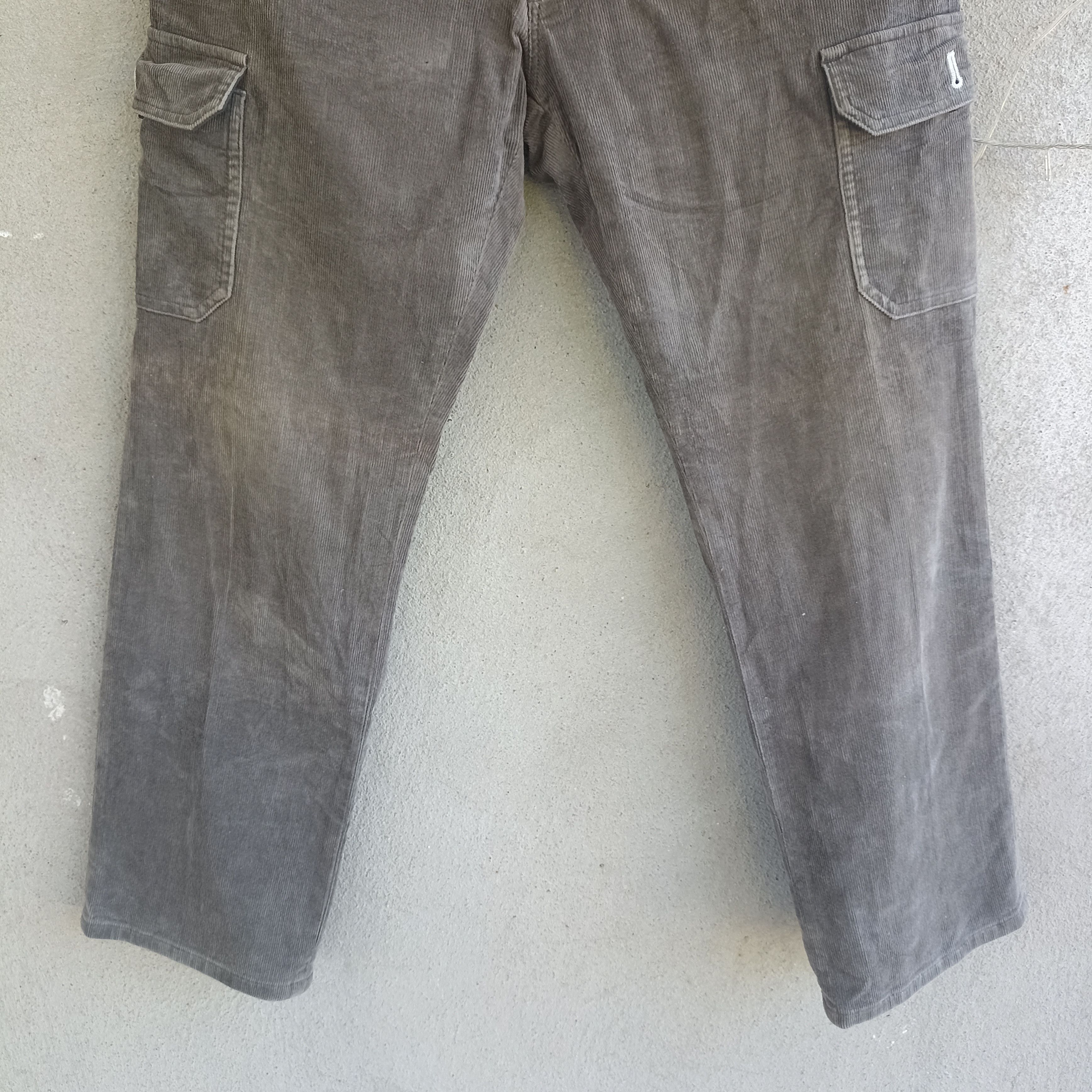 Corpus × Le Coq Sportif Le Coq Sportif Buckleback Gray Corduroy Pant Size US 33 - 3 Thumbnail
