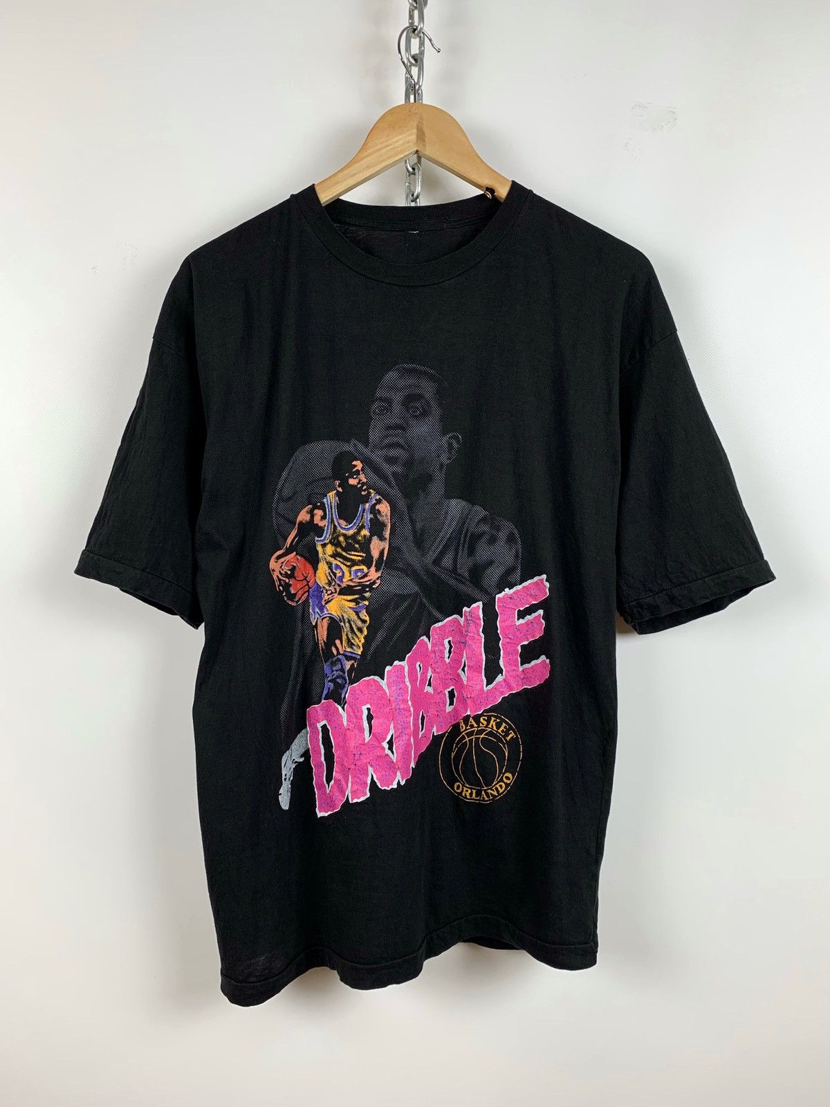 NBA 90s Vintage Magic Johnson Dribble Basket Orlando T-Shirt Size US L / EU 52-54 / 3 - 1 Thumbnail