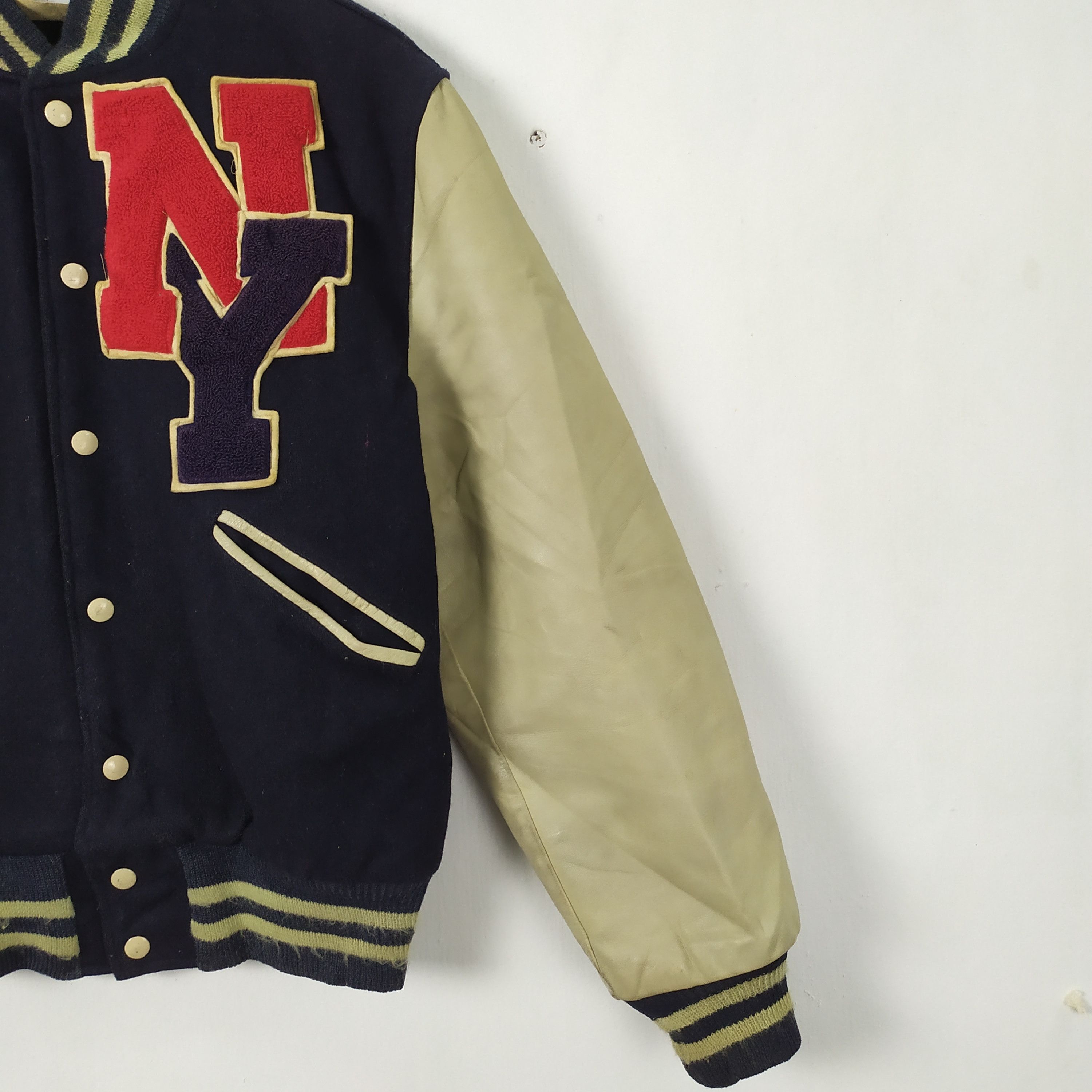 New York Yankees VINTAGE 70' NEW YORK YANKEES BASEBALL FADED VARSITY JACKET Size US S / EU 44-46 / 1 - 6 Thumbnail