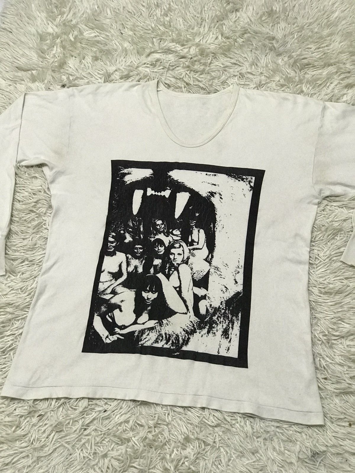 Vintage Vintage naked girl life at jungle tshirt Size US M / EU 48-50 / 2 - 8 Thumbnail