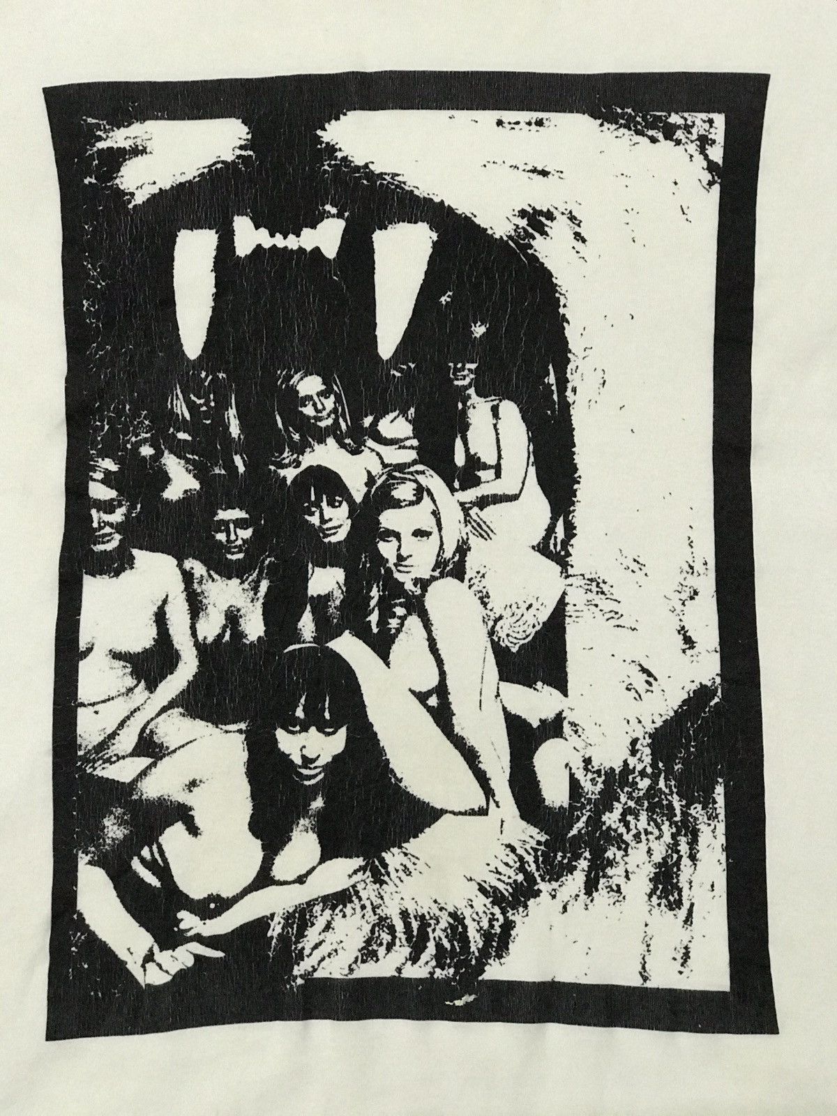 Vintage Vintage naked girl life at jungle tshirt Size US M / EU 48-50 / 2 - 7 Thumbnail