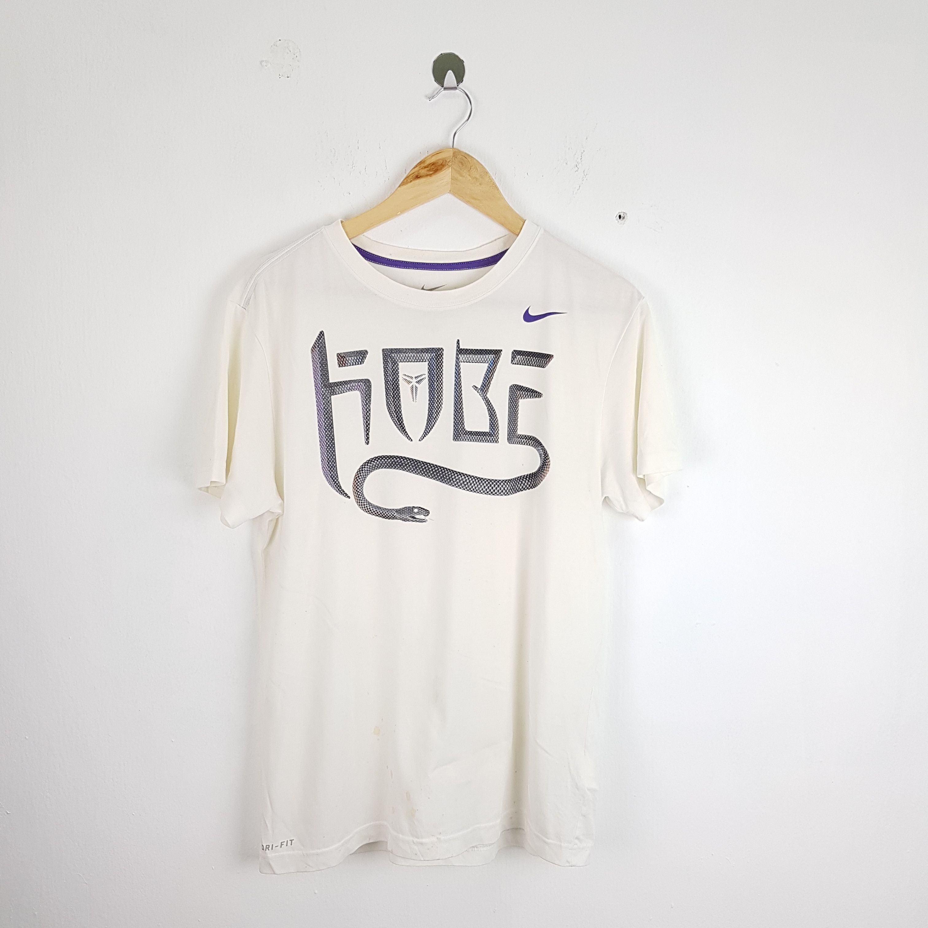 Nike DL Nike Dri Fit Kobe Bryant Black Mamba T-Shirt #W576 Size US M / EU 48-50 / 2 - 1 Thumbnail