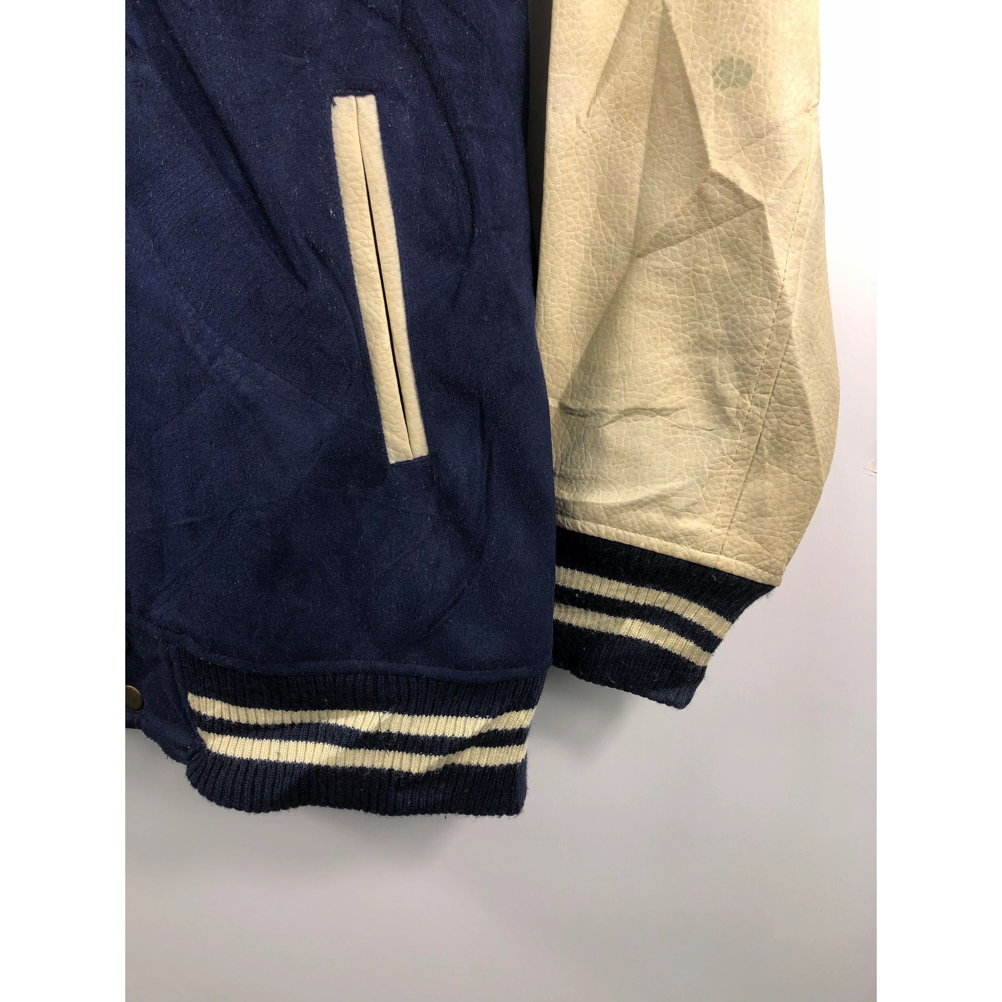 Japanese Brand Vintage 90s Navy Design Varsity Jacket Leather Sleeve V0007 Size US M / EU 48-50 / 2 - 3 Thumbnail