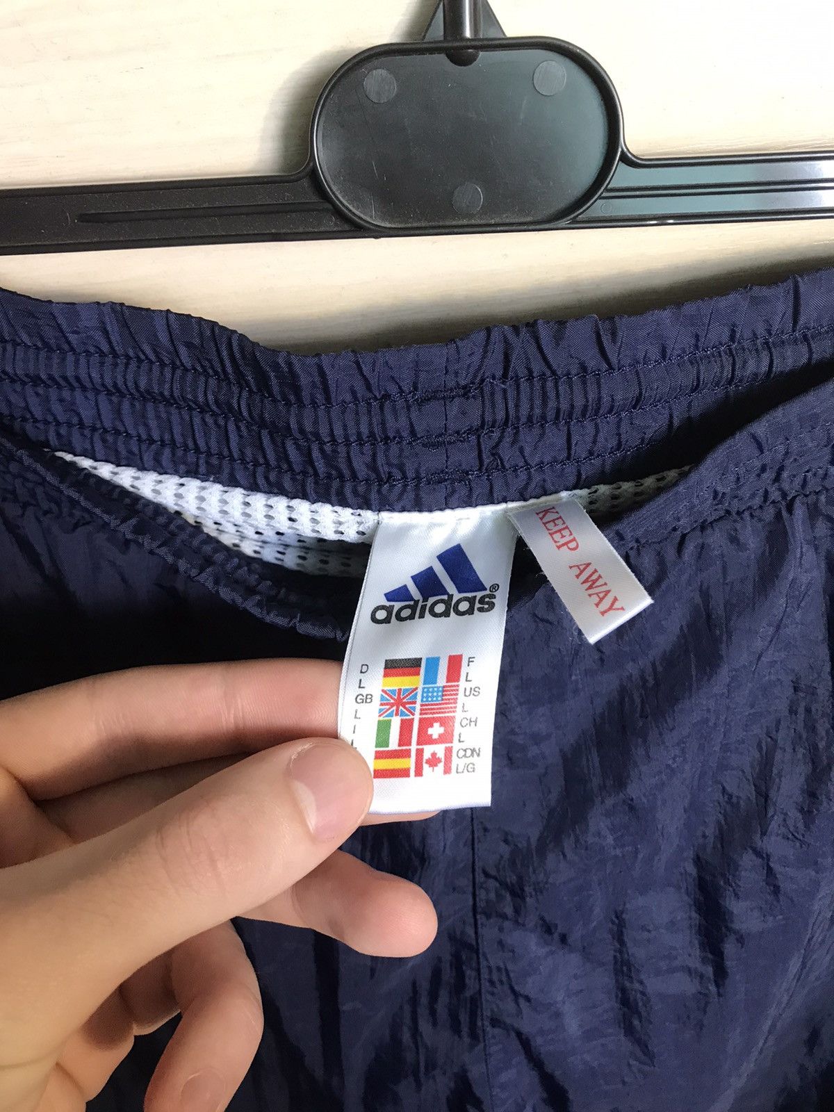 Adidas × Vintage Vintage Adidas streetwear shorts Size US 34 / EU 50 - 4 Thumbnail