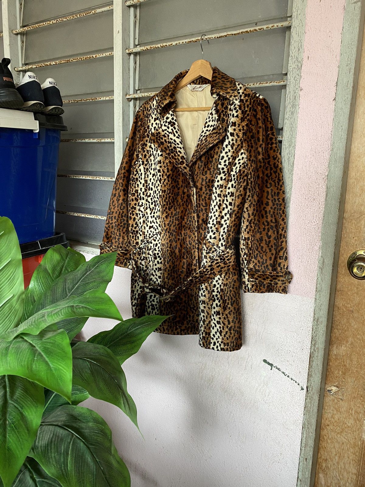 Vintage leopard coat sales