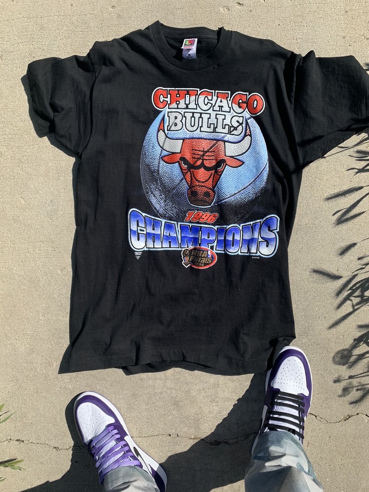 NBA Vintage 1996 Bulls Champion Bulls Shirt Size US XL / EU 56 / 4 - 1 Thumbnail