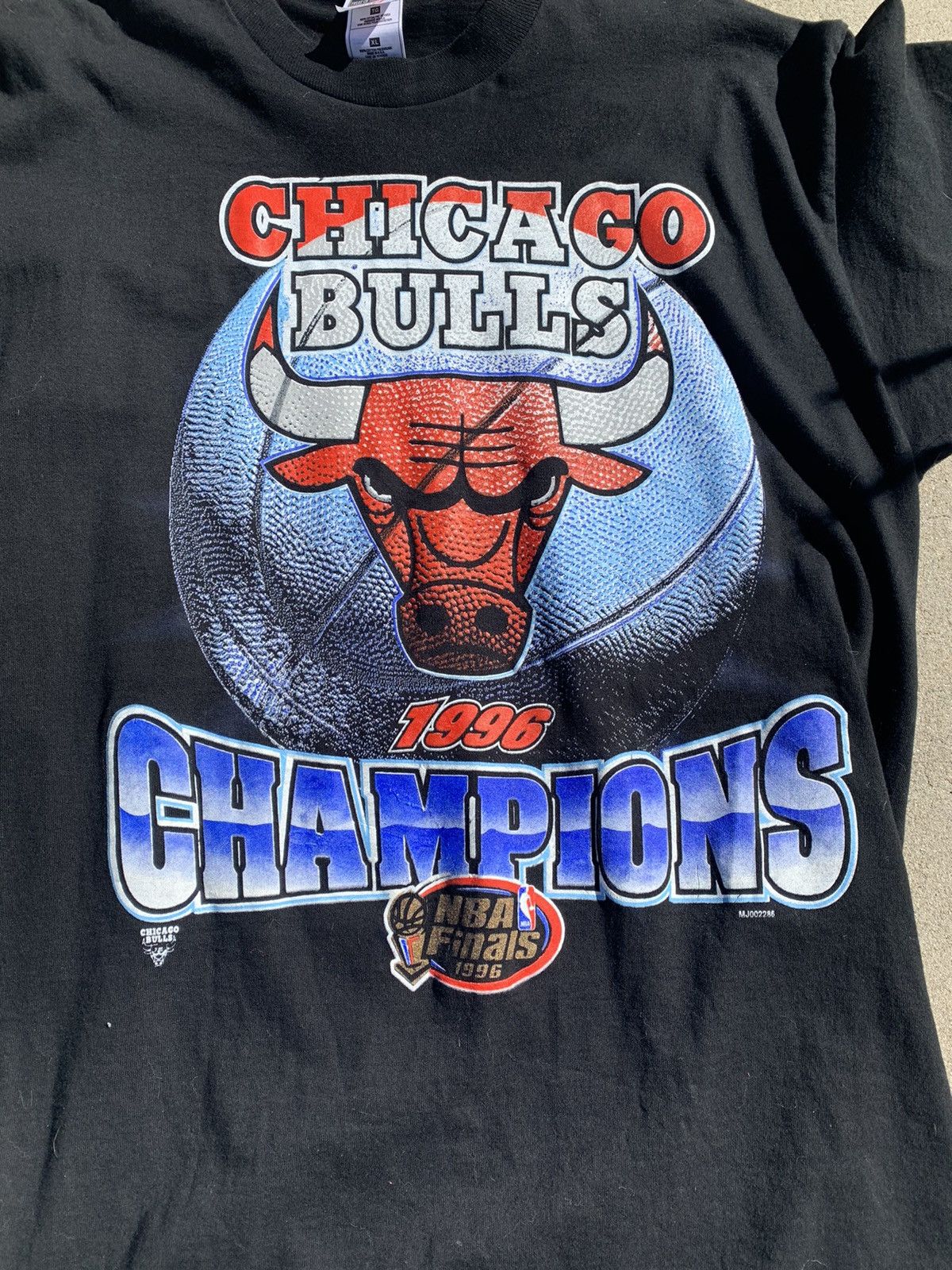 NBA Vintage 1996 Bulls Champion Bulls Shirt Size US XL / EU 56 / 4 - 2 Thumbnail
