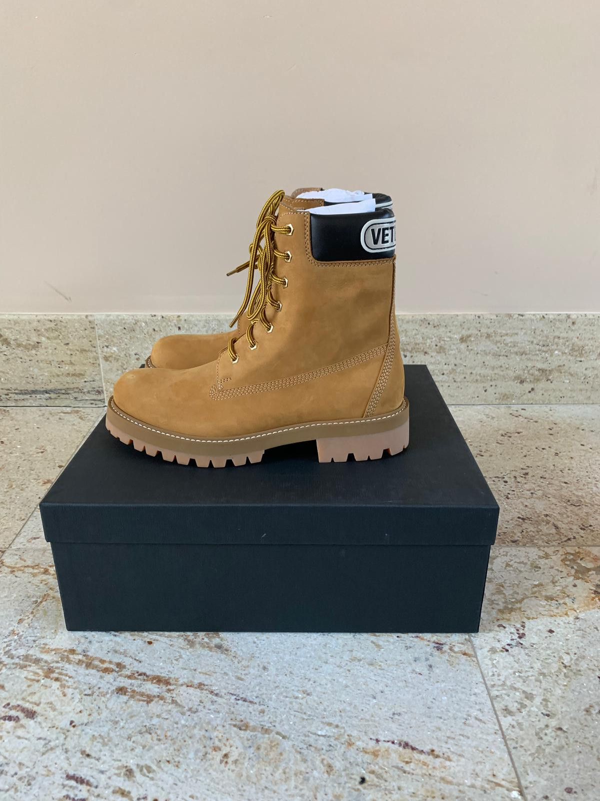 image of Vetements Logo Cuff Timb Boots In Brown, Men's (Size 7)