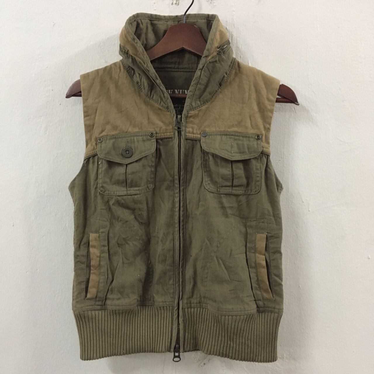 Japanese Brand Back Number Japanese Brand multipockets vest Size US M / EU 48-50 / 2 - 1 Thumbnail