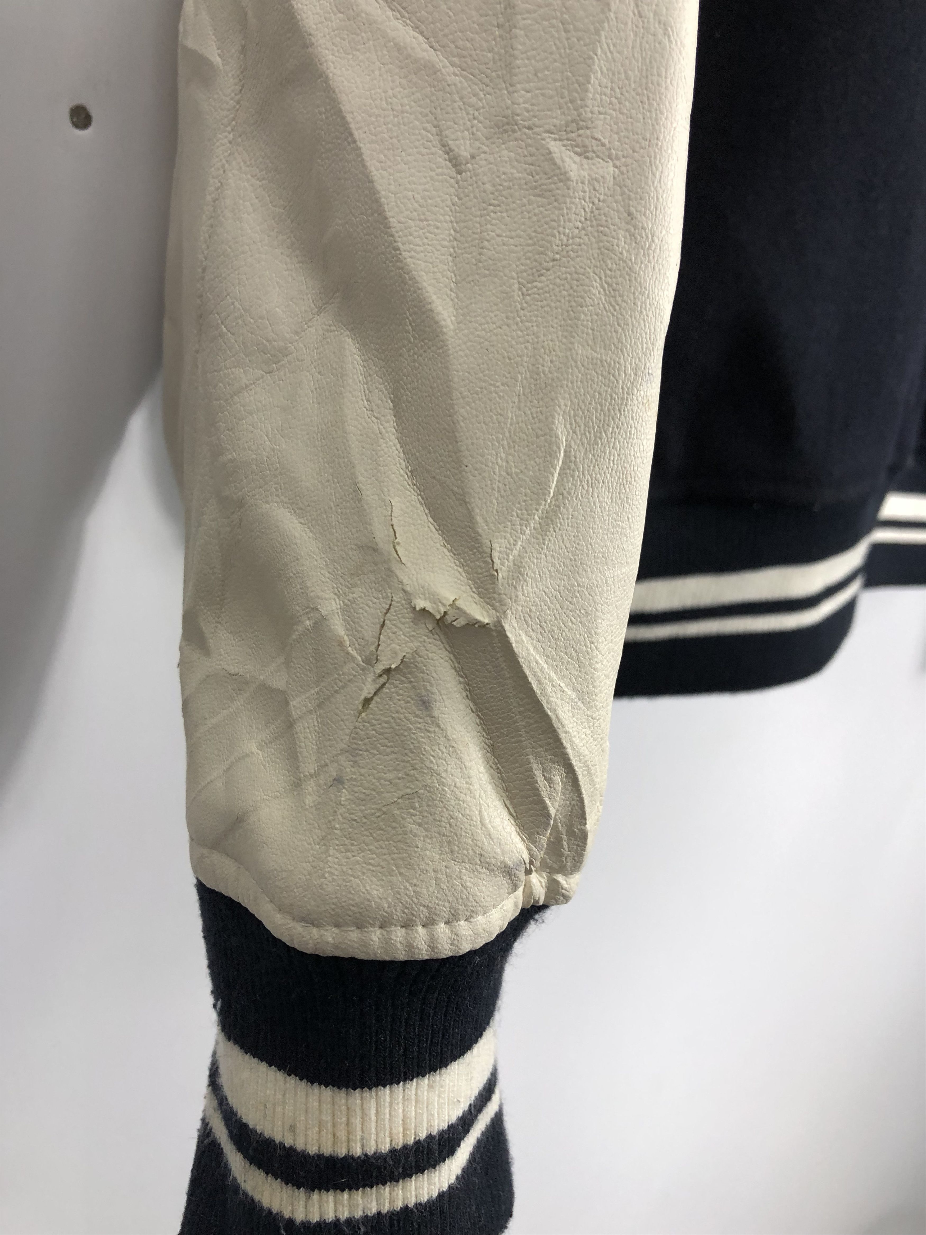 Japanese Brand Vintage G.U Varsity Jacket Synthetic Leather V0168 Size US XL / EU 56 / 4 - 10 Thumbnail