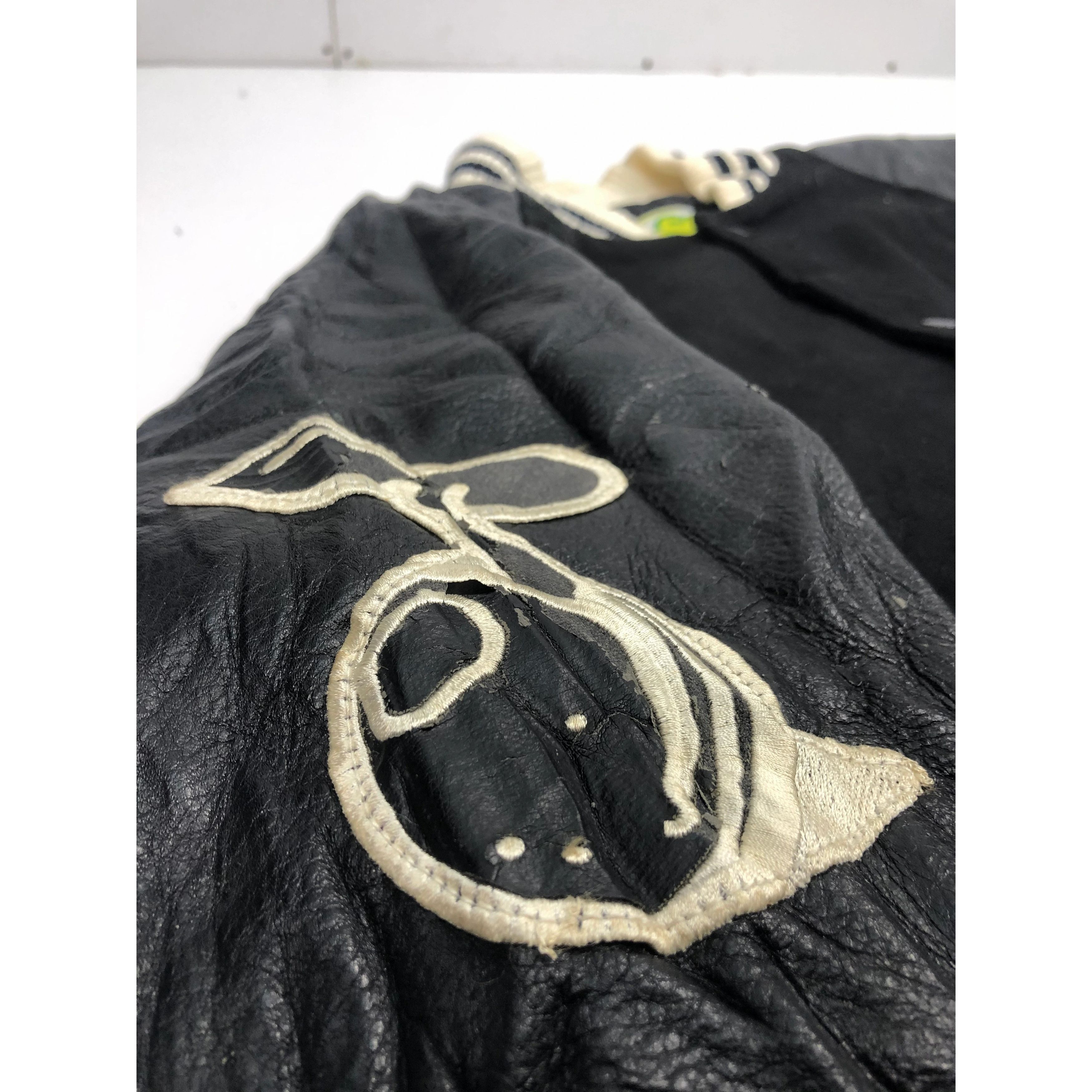 Japanese Brand Vintage Japanese Brand Varsity Leather Embroidered V0052 Size US L / EU 52-54 / 3 - 4 Thumbnail