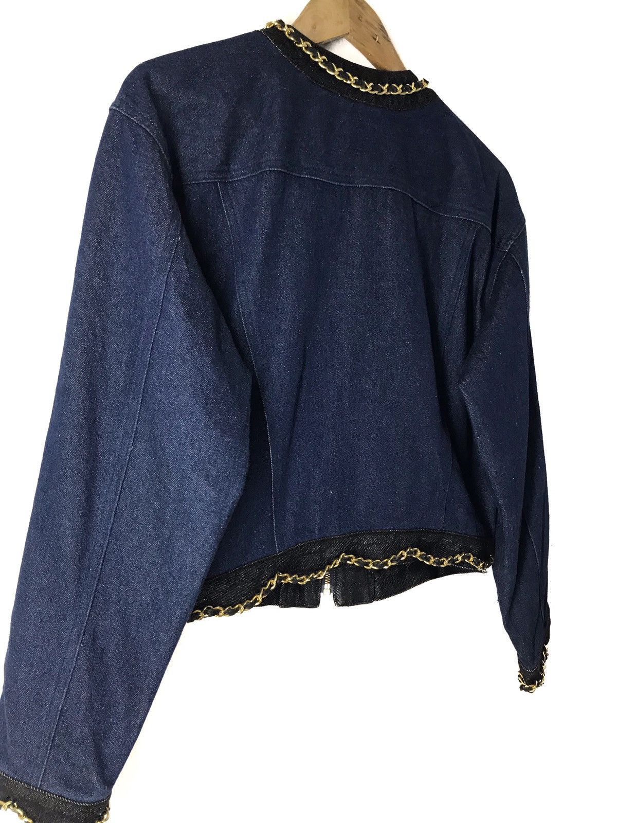 Moschino × Vintage Vintage Moschino Jeans Chain Croped Denim Jacket For Women Size M / US 6-8 / IT 42-44 - 4 Thumbnail