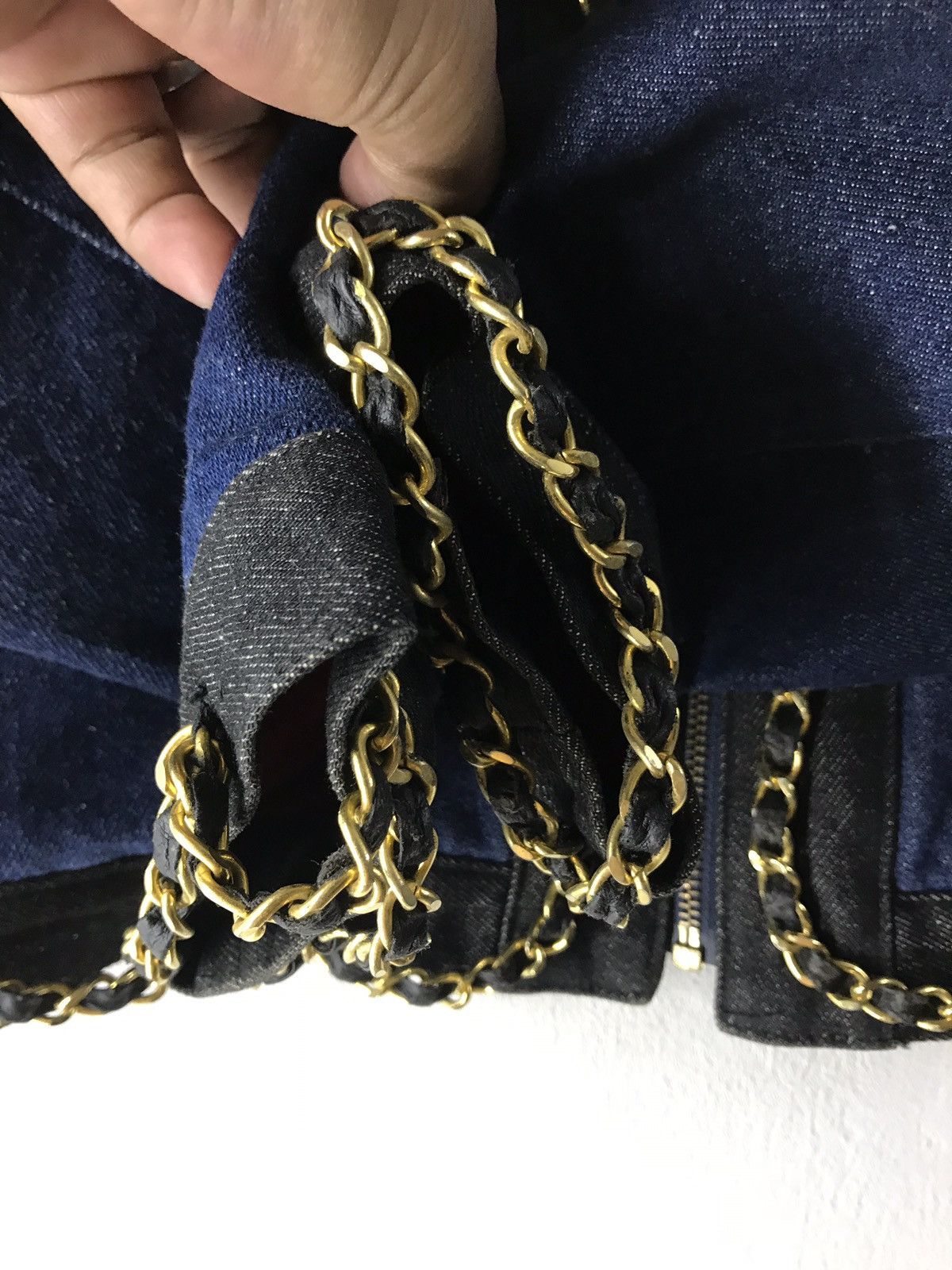 Moschino × Vintage Vintage Moschino Jeans Chain Croped Denim Jacket For Women Size M / US 6-8 / IT 42-44 - 8 Thumbnail