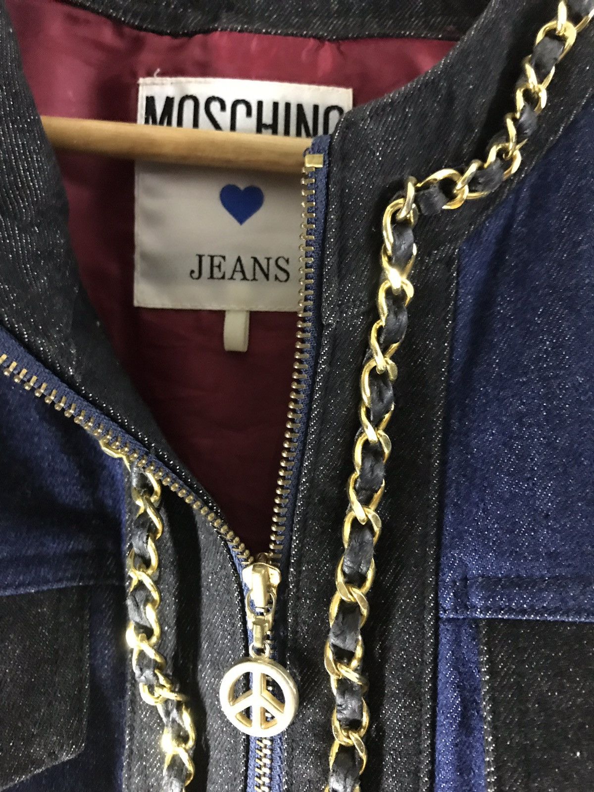 Moschino × Vintage Vintage Moschino Jeans Chain Croped Denim Jacket For Women Size M / US 6-8 / IT 42-44 - 5 Thumbnail