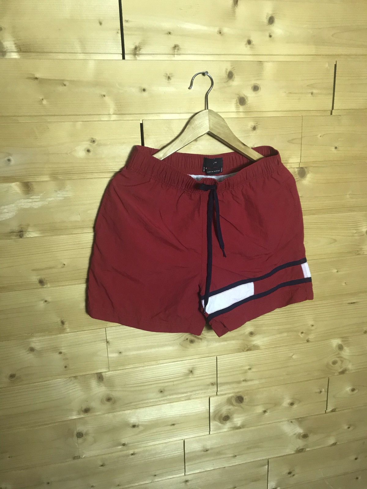 Tommy Hilfiger Tommy Hilfiger big logo shorts Size US 30 / EU 46 - 1 Thumbnail