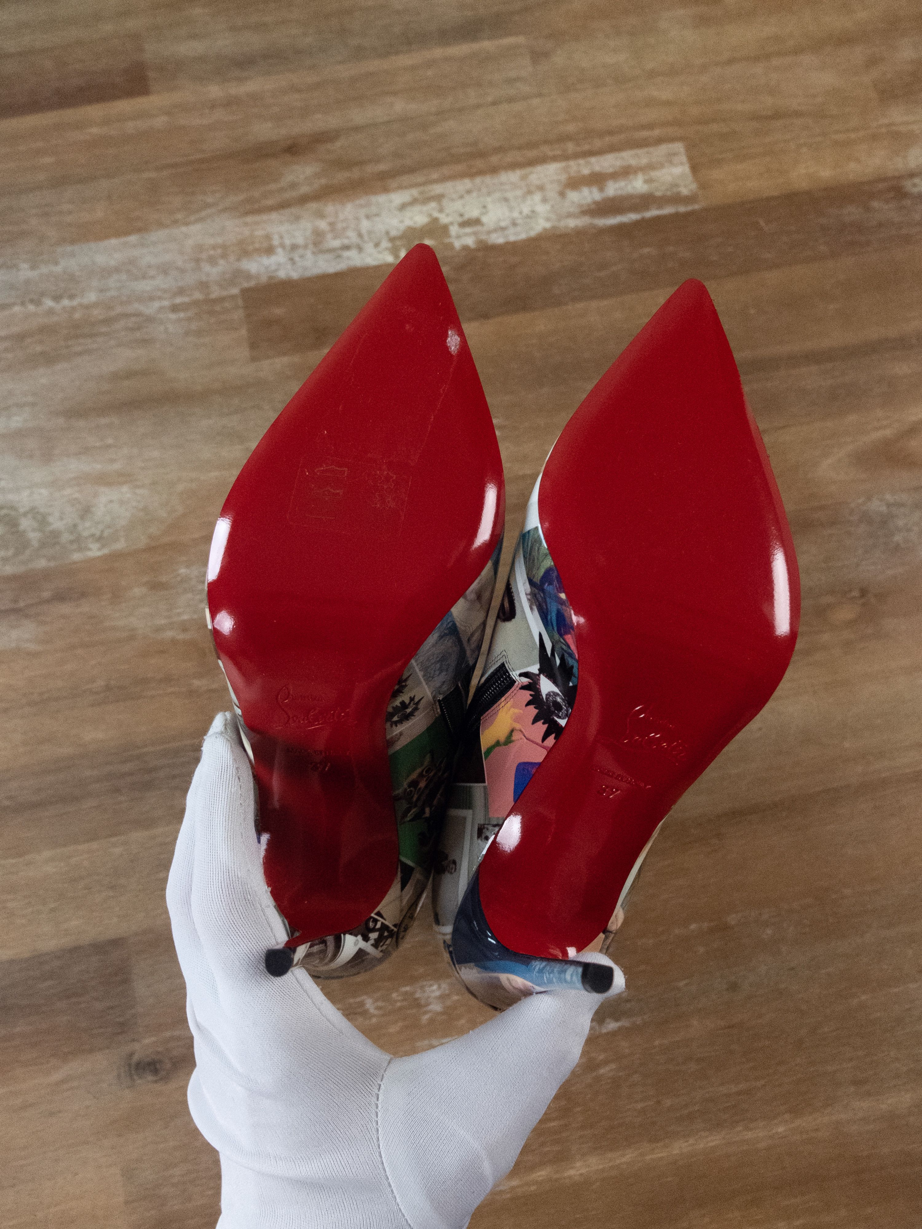 Christian Louboutin CHRISTIAN LOUBOUTIN So Kate white patent leather ankle boots Size US 7 / IT 37 - 7 Thumbnail
