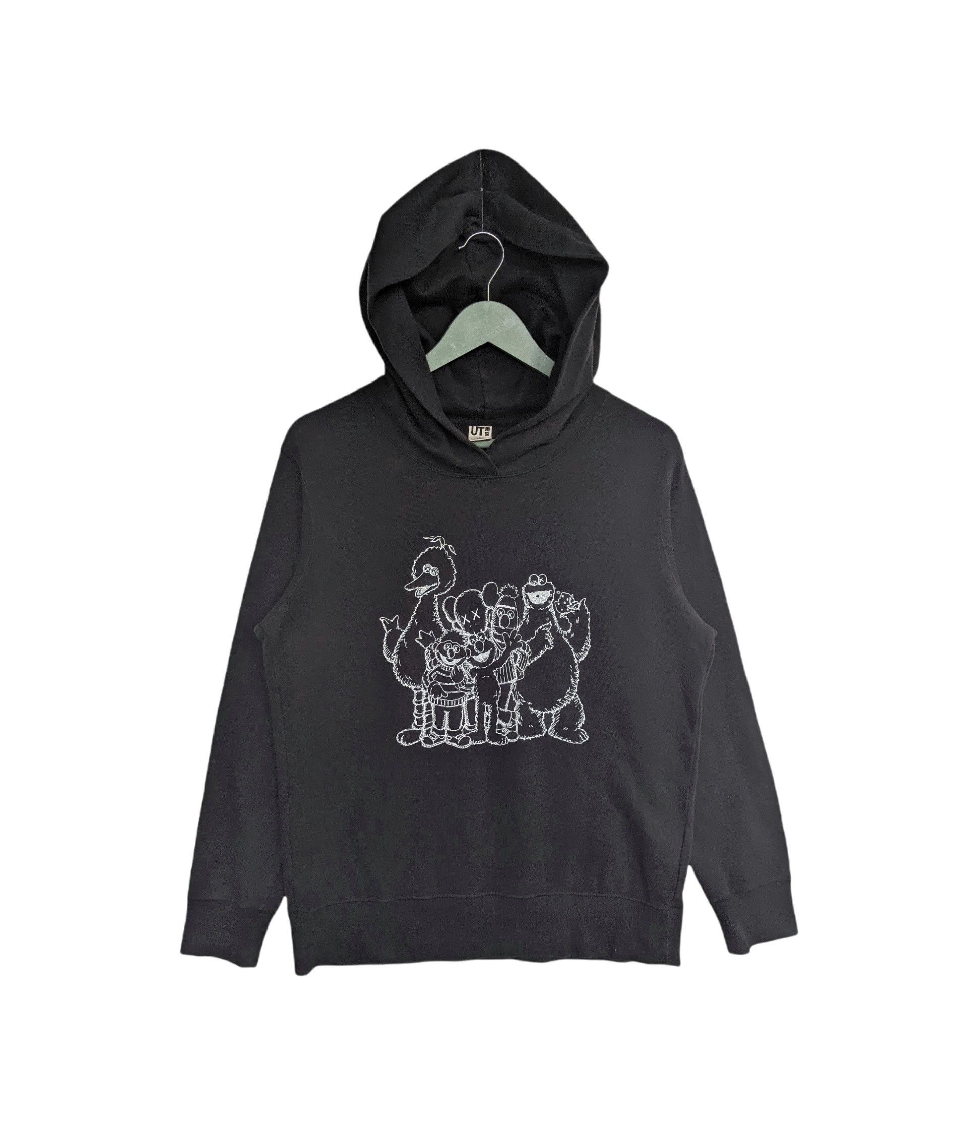 Kaws × Uniqlo Uniqlo Sesame Street x Kaws Hoodie Size US L / EU 52-54 / 3 - 1 Thumbnail