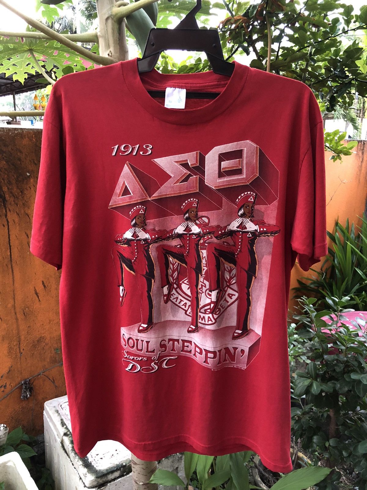 Vintage Vintage 90s SOUL STEPPIN AEO T-shirt big print Size US L / EU 52-54 / 3 - 1 Thumbnail