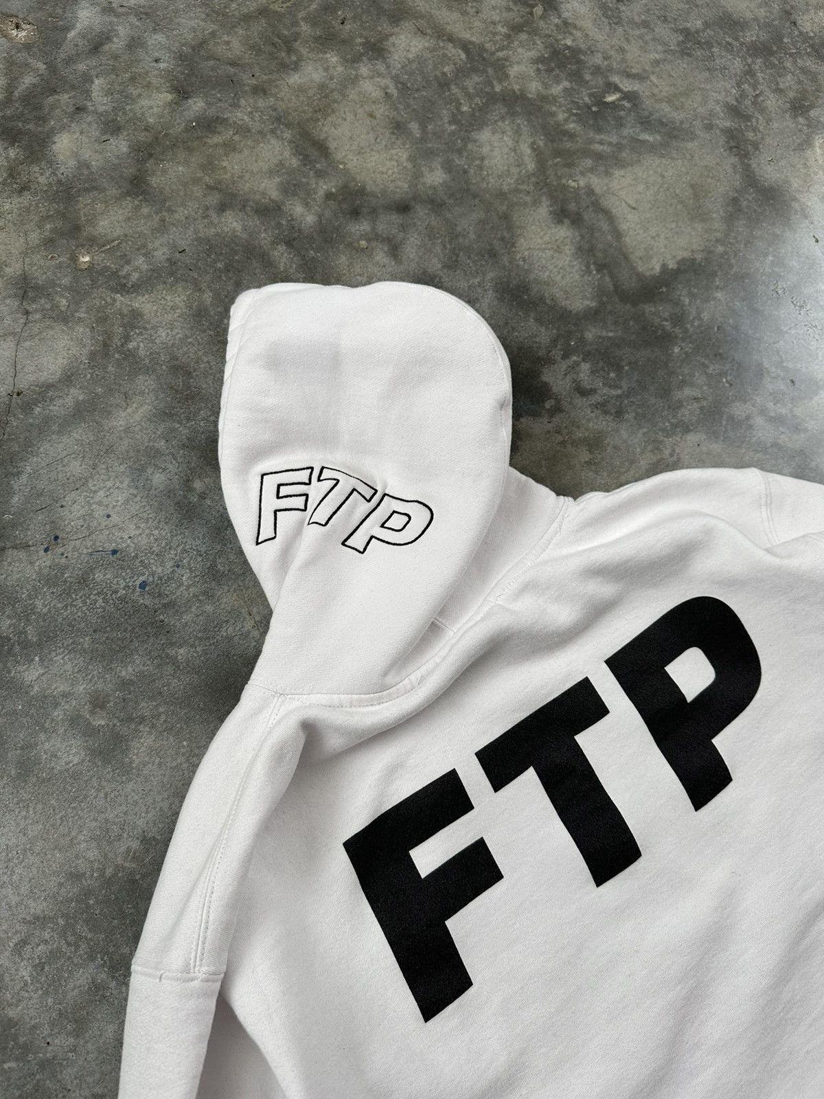 Fuck The Population × Lakai Fuck The Population x Lakai White OG Logo Hoodie FTP Large Size US L / EU 52-54 / 3 - 2 Thumbnail