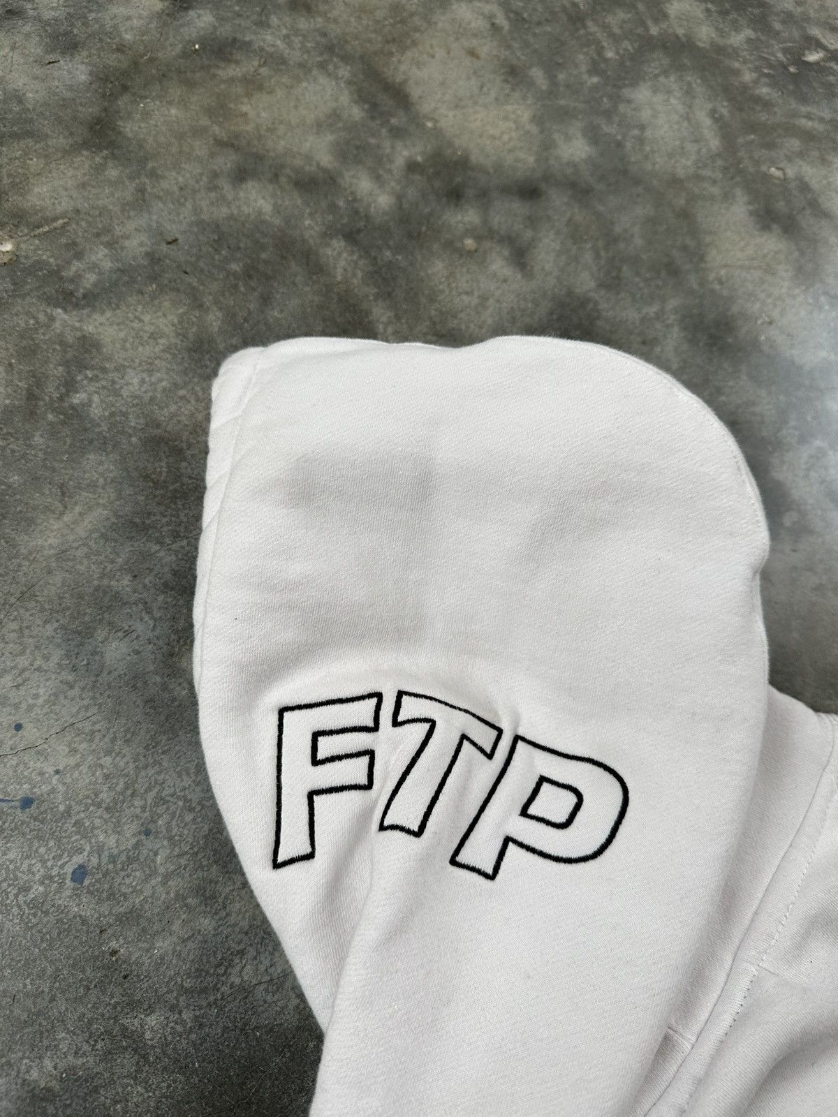 Fuck The Population × Lakai Fuck The Population x Lakai White OG Logo Hoodie FTP Large Size US L / EU 52-54 / 3 - 3 Thumbnail