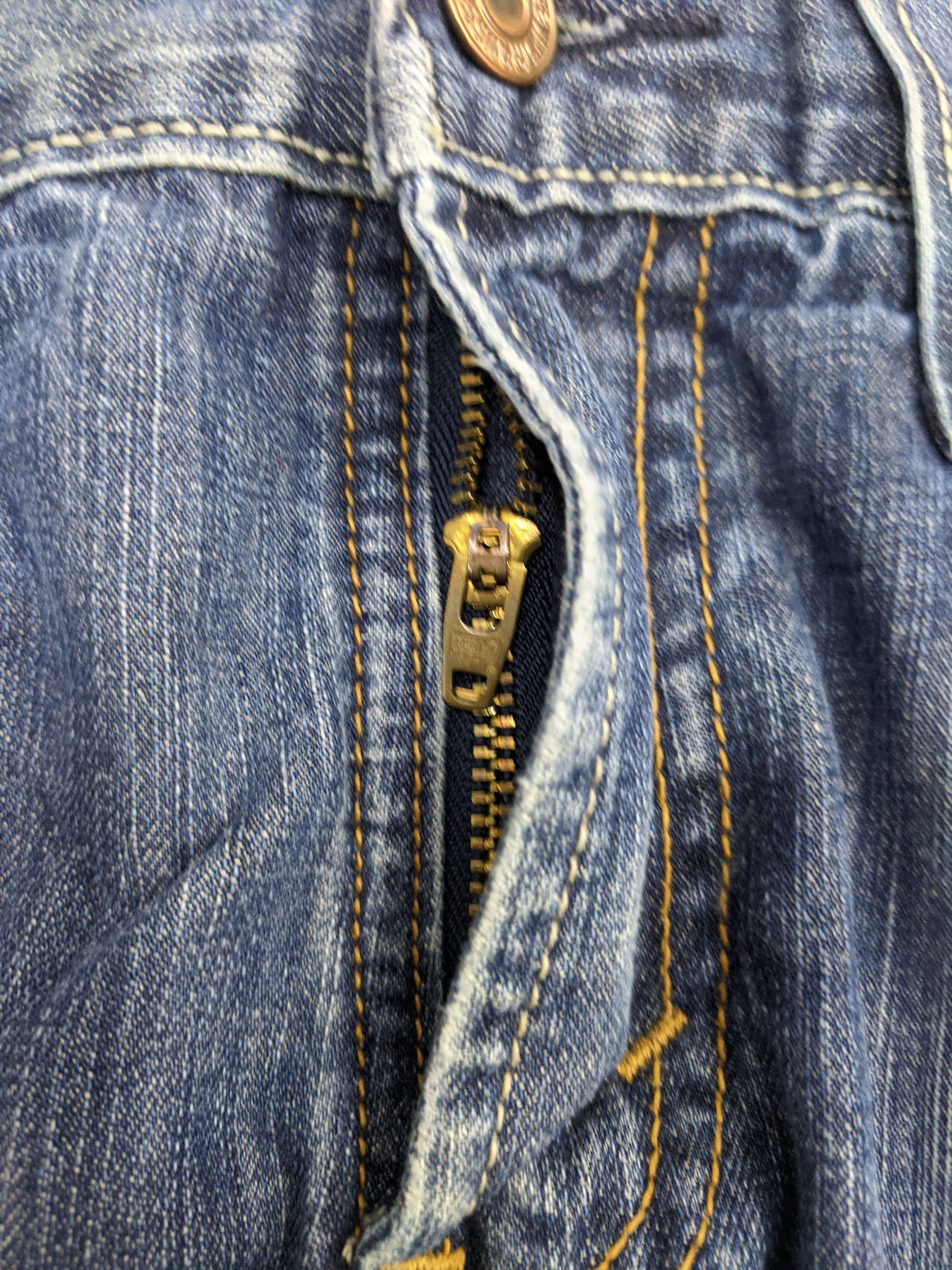 Levi's Vintage Levis 514 Slim Straight Denim Jeans DP0749 Size US 31 - 12 Thumbnail
