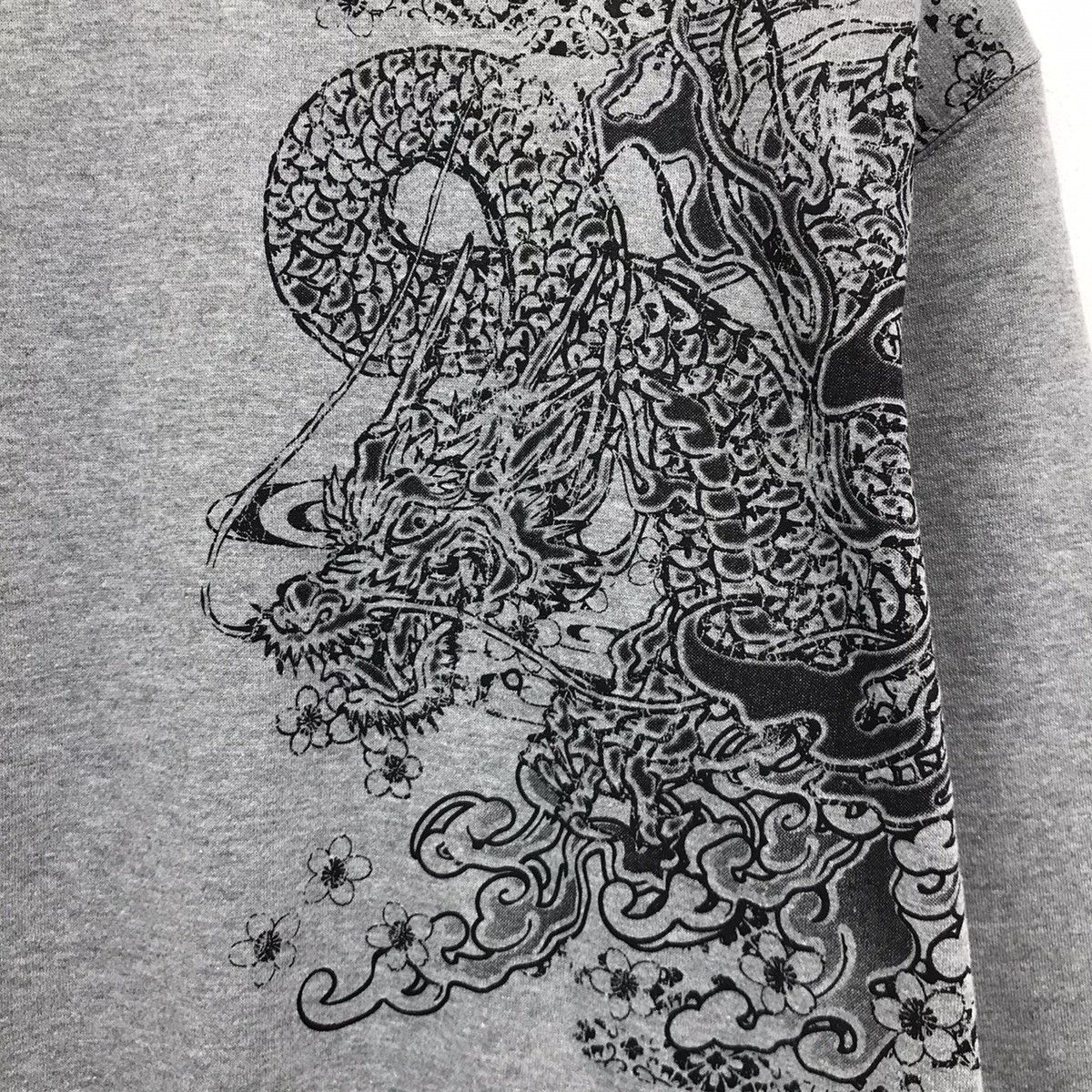 Japanese Brand Vintage Sukajan CrewNeck Sweatshirt Big Logo Sukajan Dragon Size US M / EU 48-50 / 2 - 5 Thumbnail