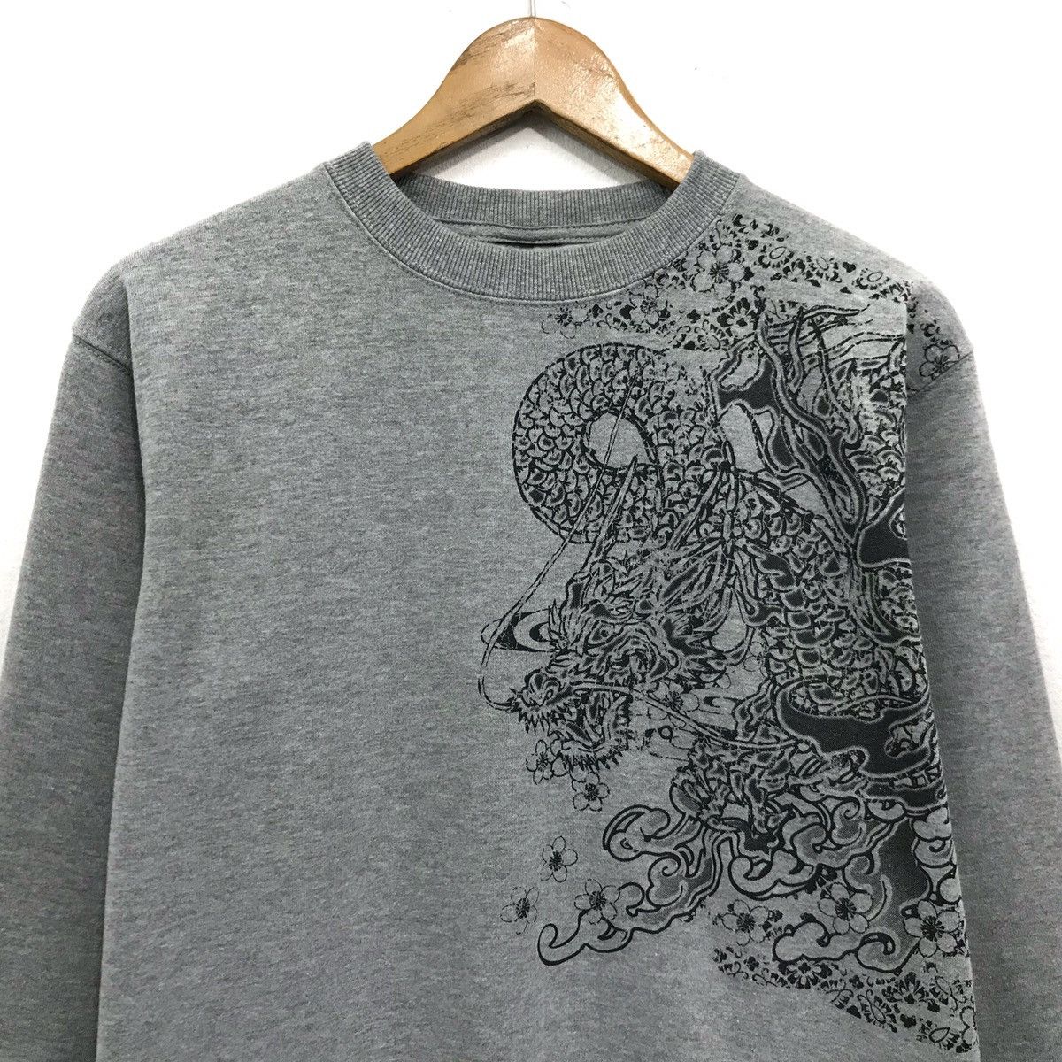 Japanese Brand Vintage Sukajan CrewNeck Sweatshirt Big Logo Sukajan Dragon Size US M / EU 48-50 / 2 - 4 Thumbnail