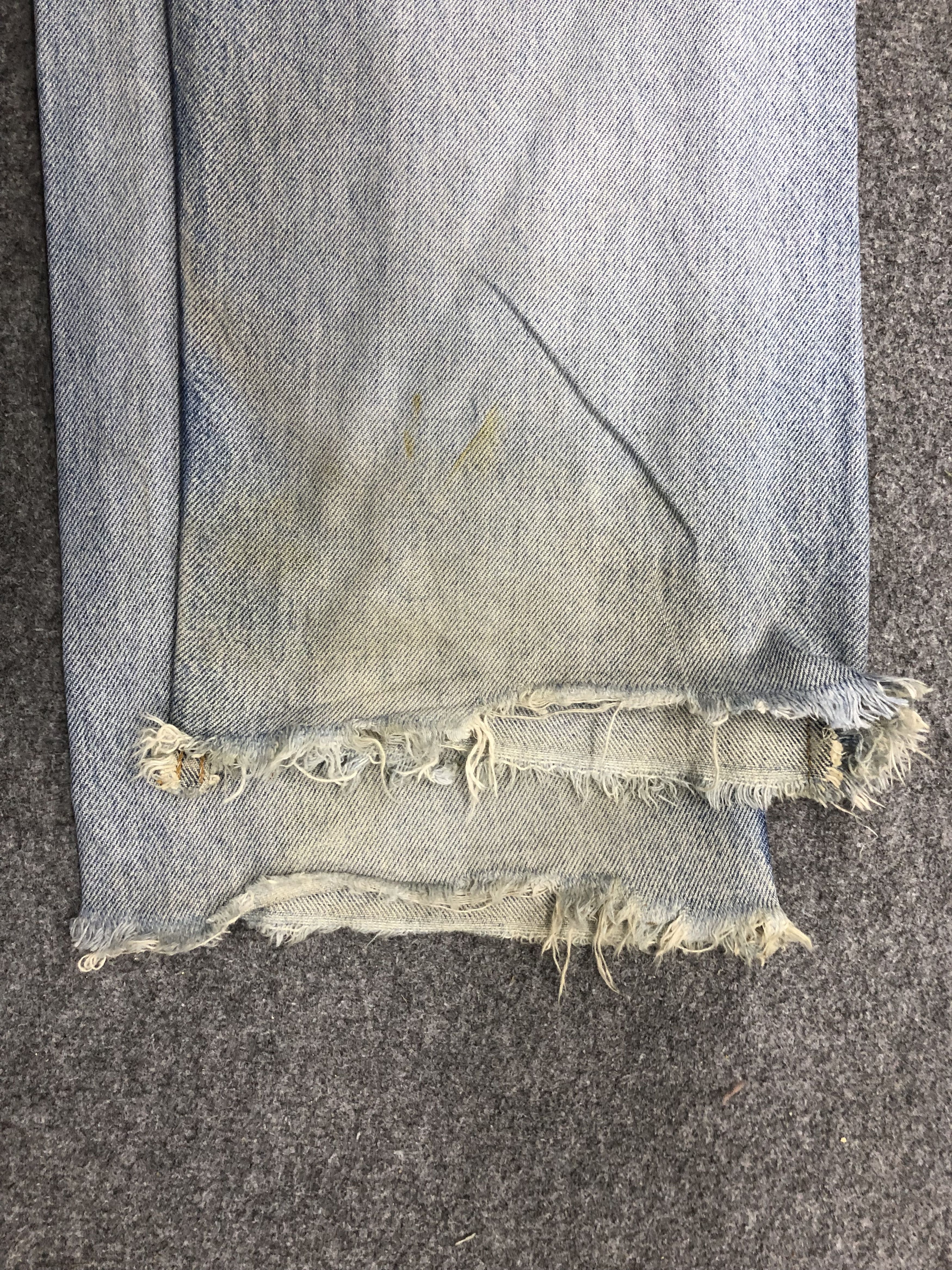 Levi's Vintage Levis 565 Light Blue Jeans DP1257 Size US 31 - 12 Thumbnail