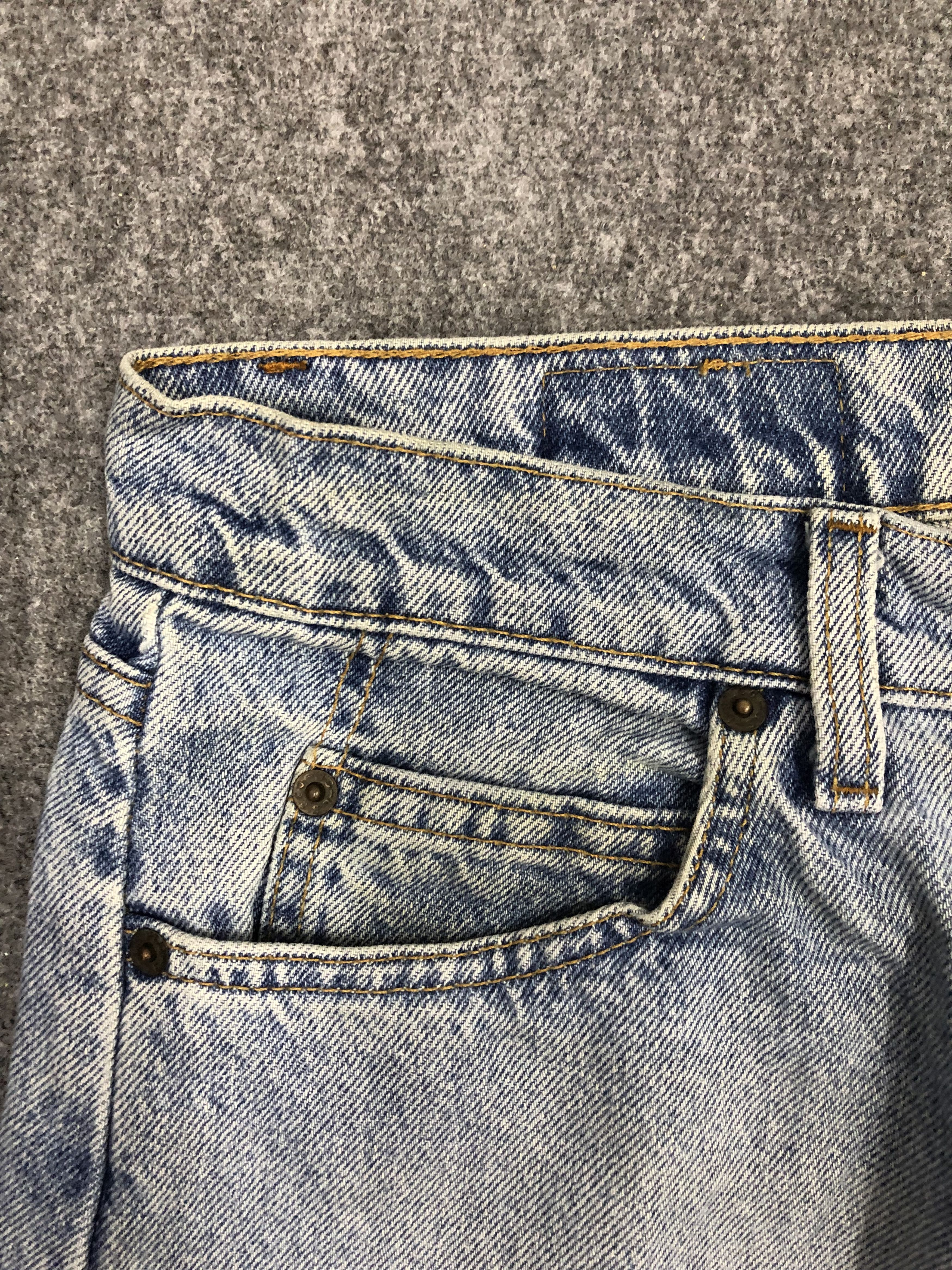 Levi's Vintage Levis 565 Light Blue Jeans DP1257 Size US 31 - 8 Thumbnail