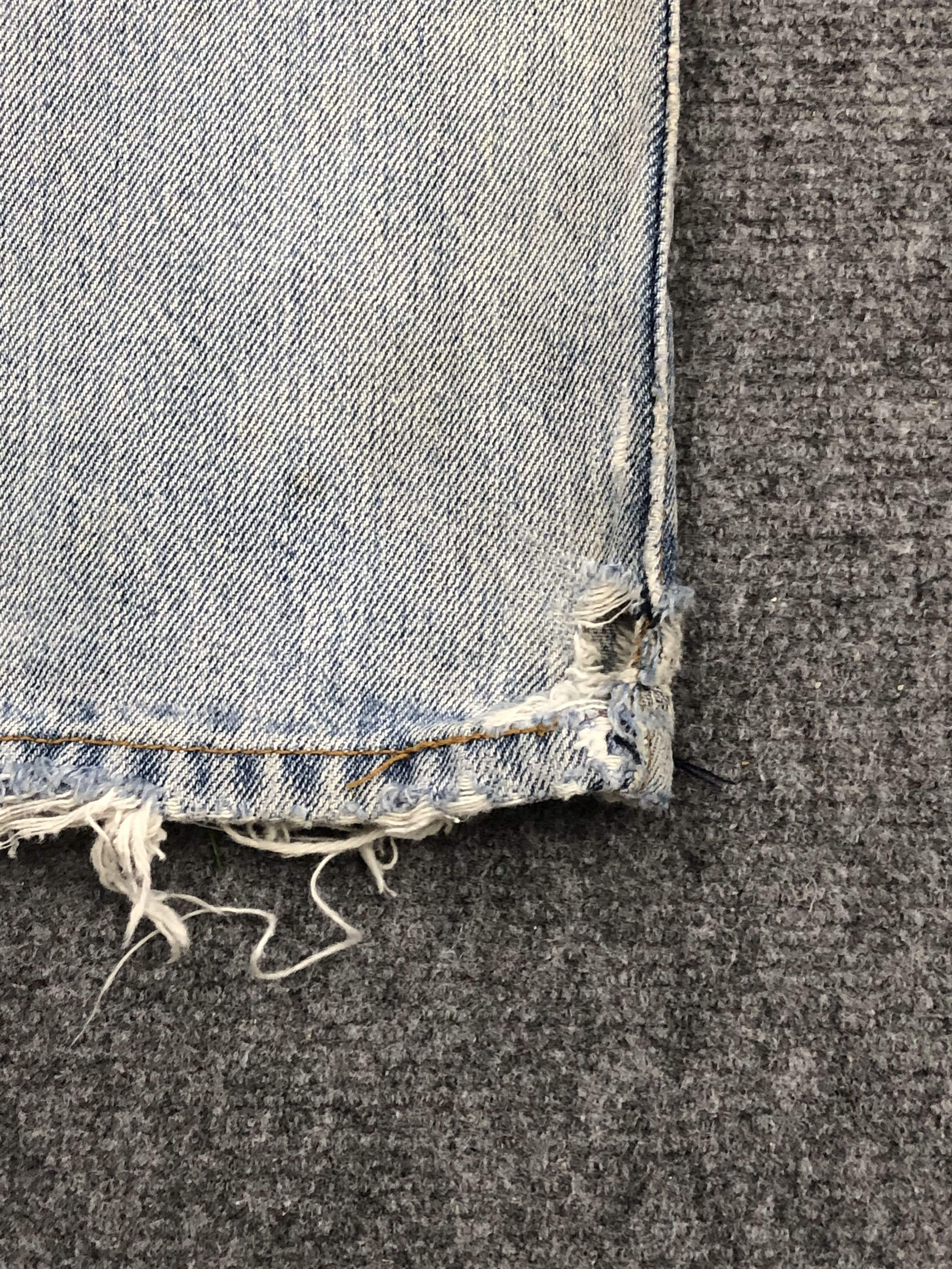 Levi's Vintage Levis 501 Light Wash Jeans DP1551 Size US 31 - 13 Thumbnail