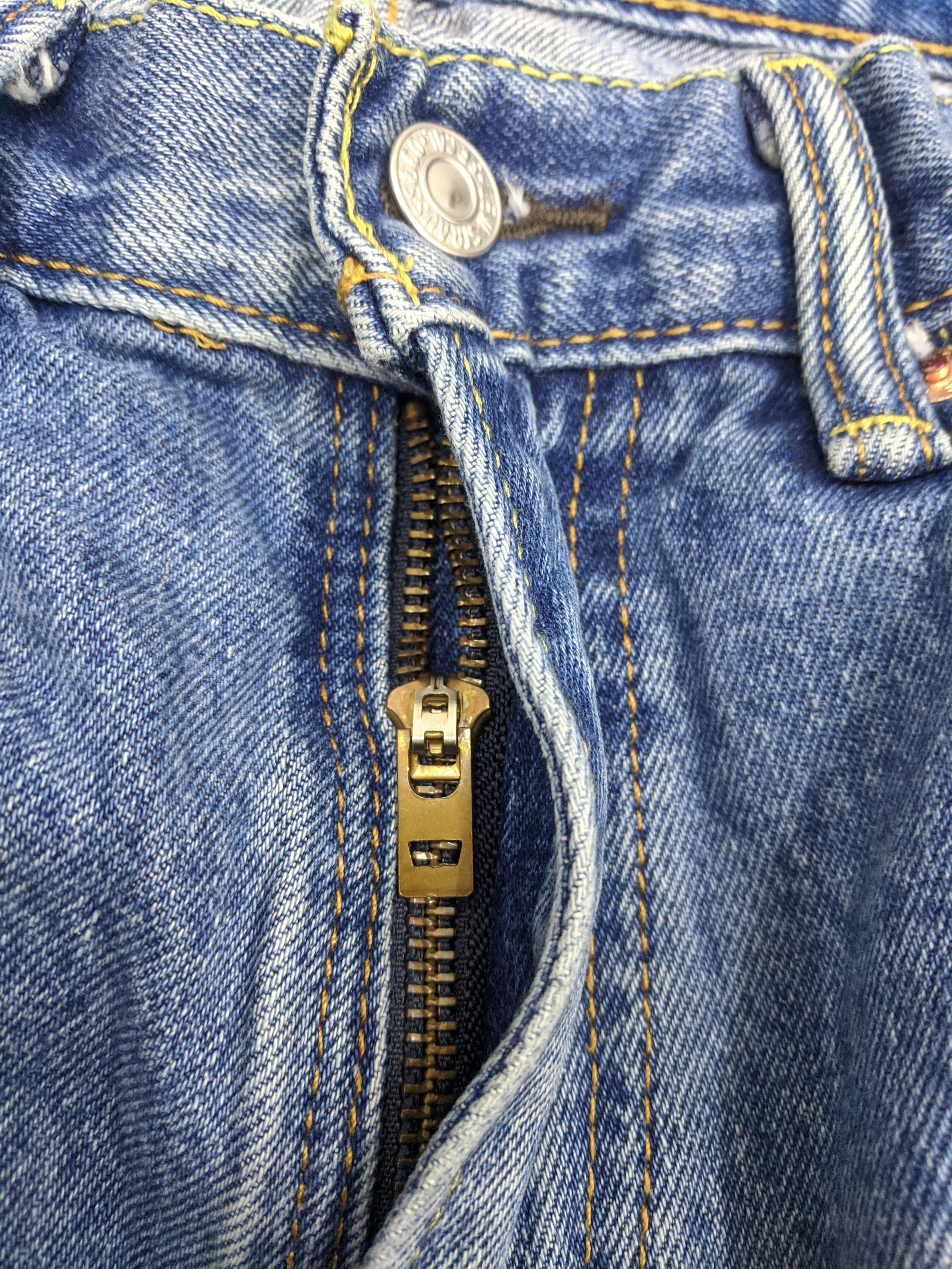 Levi's Vintage Levis 505 Light Wash Jeans DP0720 Size US 31 - 12 Thumbnail