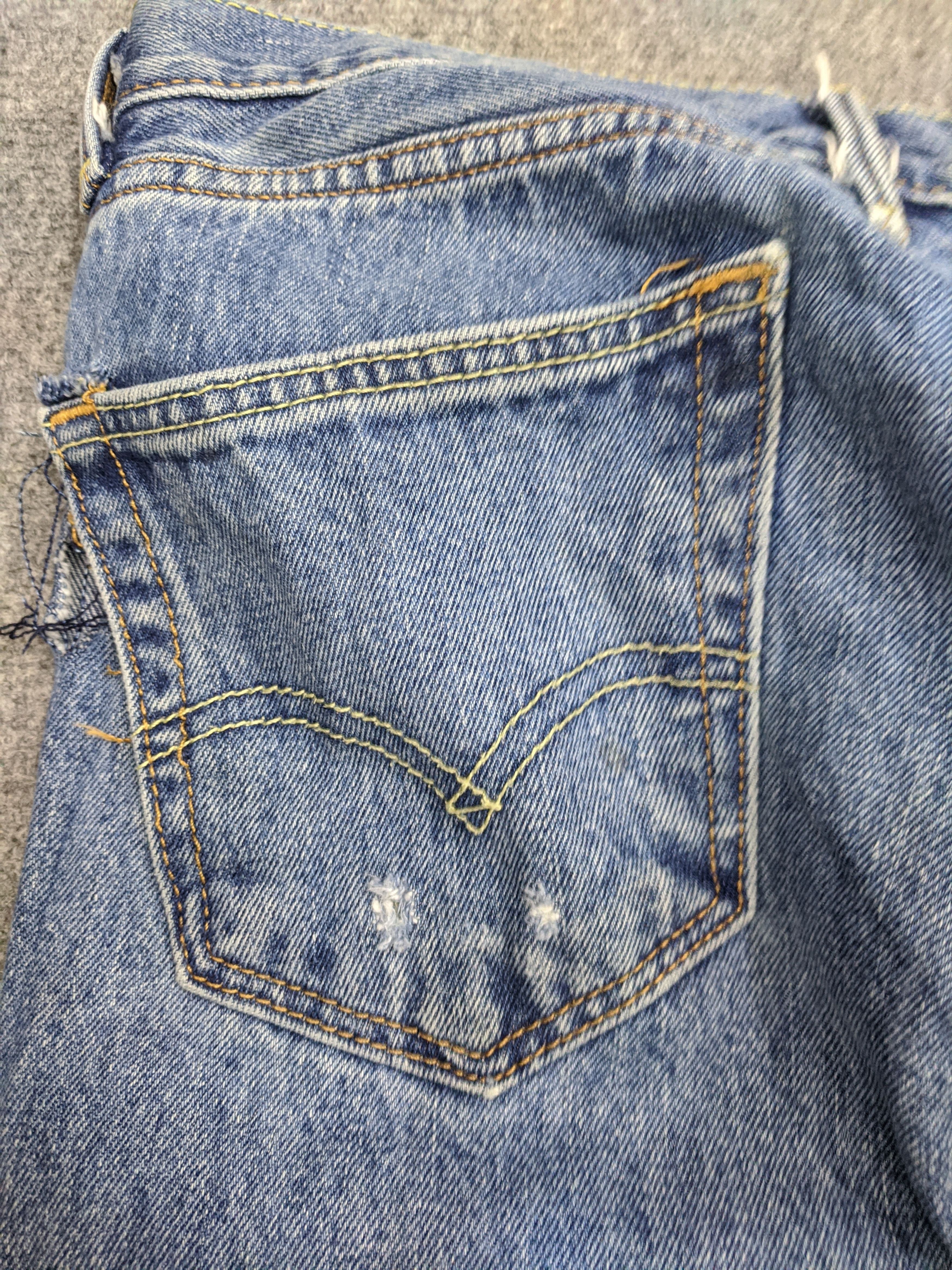 Levi's Vintage Levis 505 Light Wash Jeans DP0720 Size US 31 - 18 Thumbnail