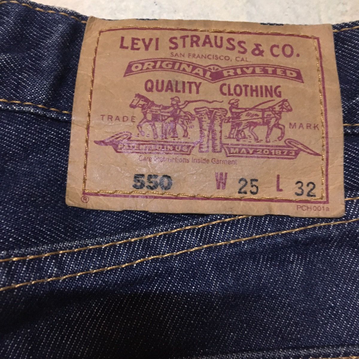 Levi's Levi’s 550 Bootcut bell bottom dark blue denim Size US 26 / EU 42 - 4 Thumbnail