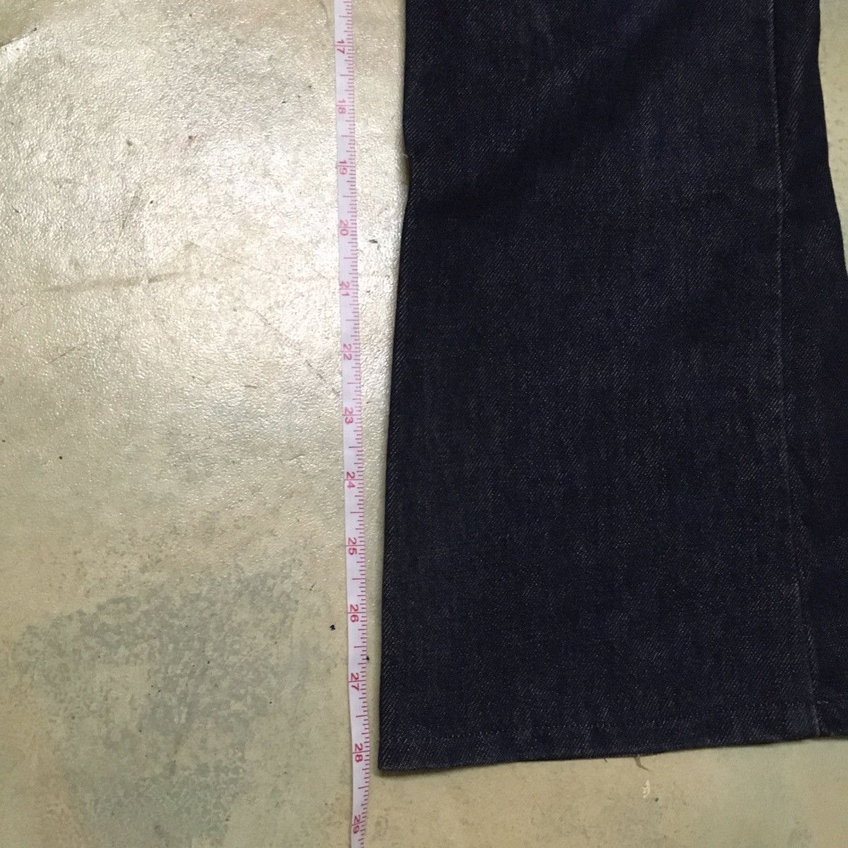 Levi's Levi’s 550 Bootcut bell bottom dark blue denim Size US 26 / EU 42 - 13 Thumbnail