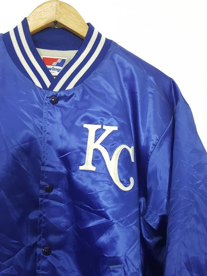 MLB × Swingster × Vintage VTG. MLB KANSAS CITY ROYALS NYLON QUILTED SNAP BUTTON Size US XL / EU 56 / 4 - 4 Thumbnail