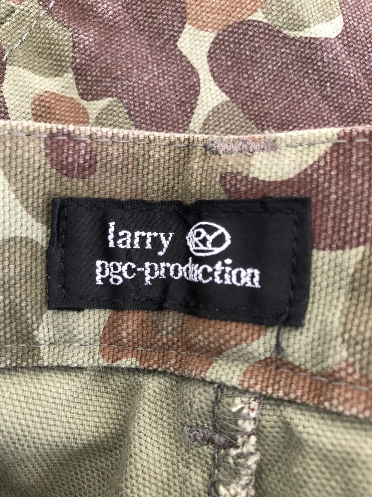 Vintage Vintage Larry Pgc Japan Camouflage Flare Cargo Trouser Size US 31 - 18 Thumbnail