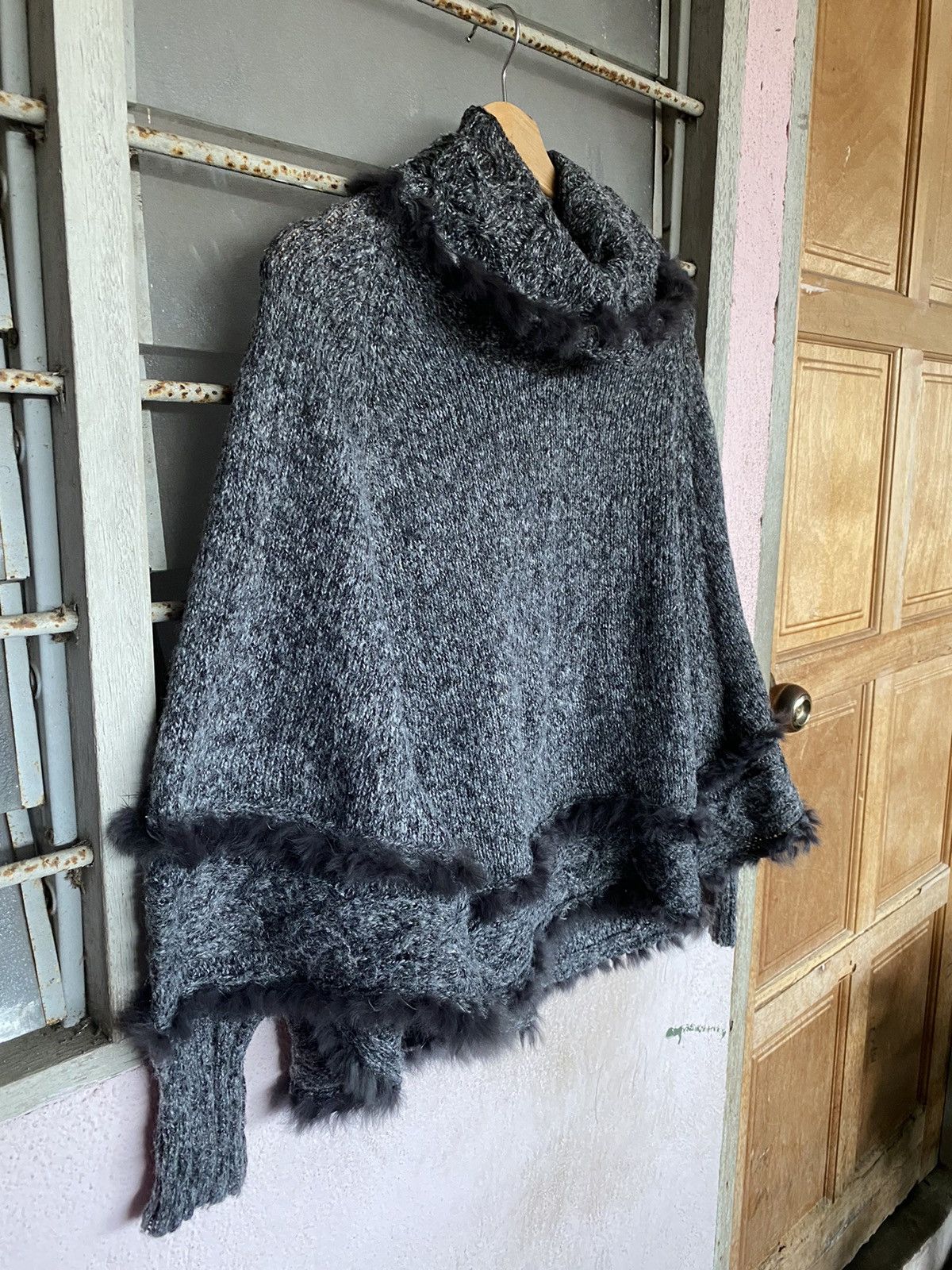 Japanese Brand ⚡️Steals⚡️ Mayson Grey Cable Knit Poncho Size M / US 6-8 / IT 42-44 - 3 Thumbnail