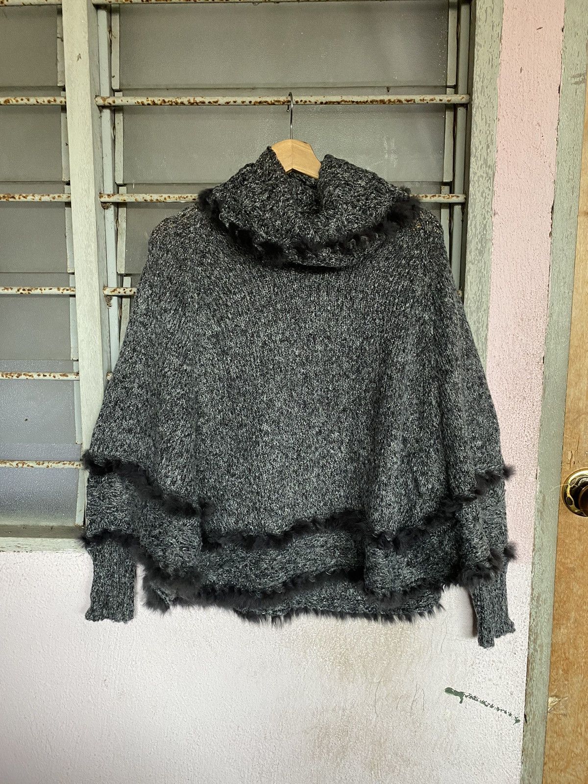 Japanese Brand ⚡️Steals⚡️ Mayson Grey Cable Knit Poncho Size M / US 6-8 / IT 42-44 - 5 Thumbnail
