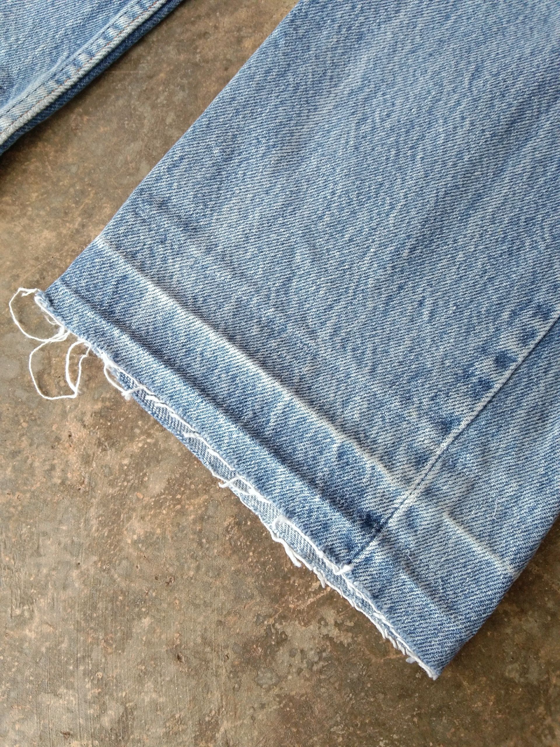 Levi's 80s Vintage Levi's 501 Made In USA Distressed Jeans 27x29 Size US 27 - 4 Thumbnail
