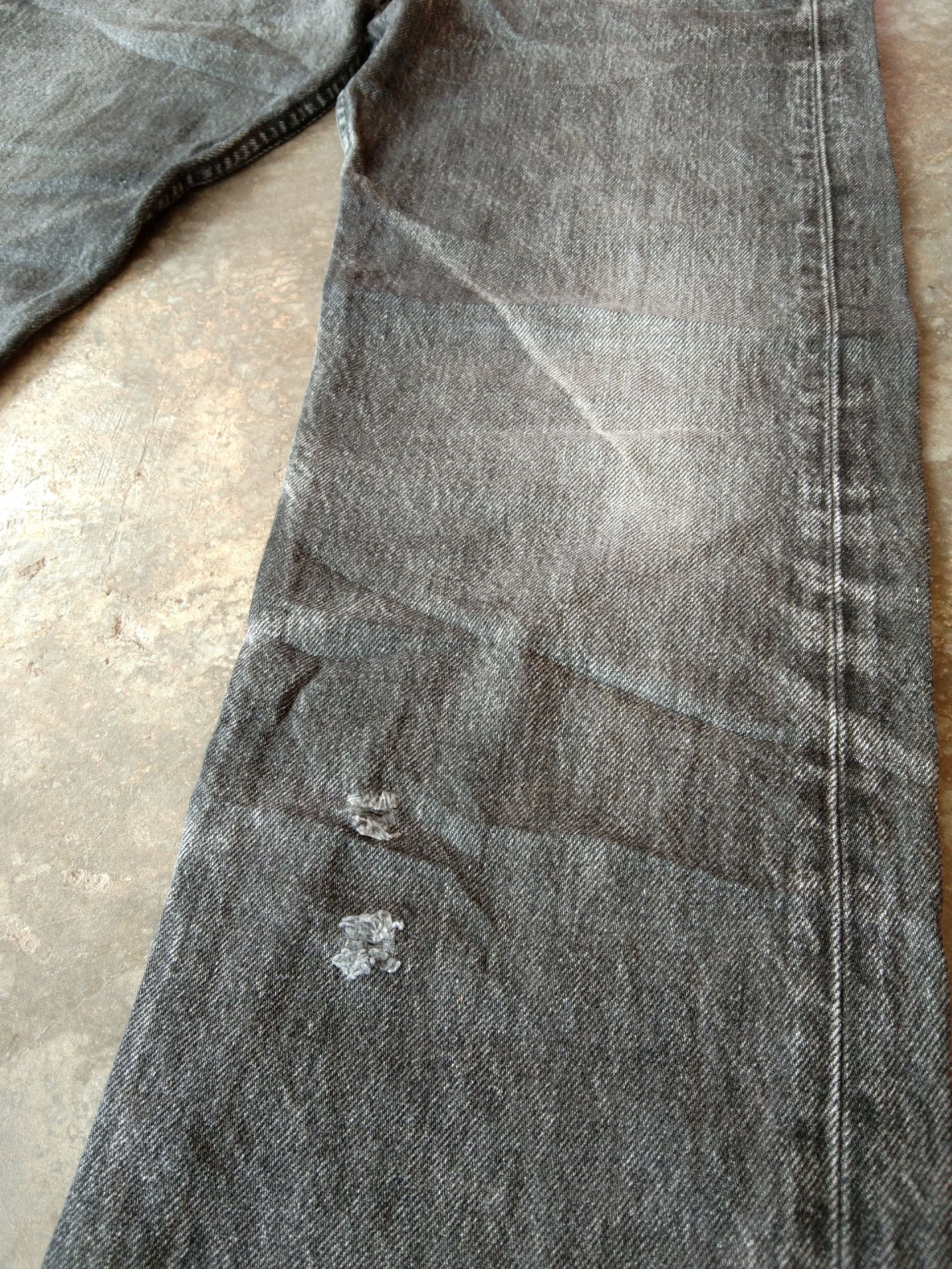 Levi's 90s Vintage Levi's 501 Faded Black Distressed Jeans 28x31 Size US 28 / EU 44 - 8 Thumbnail