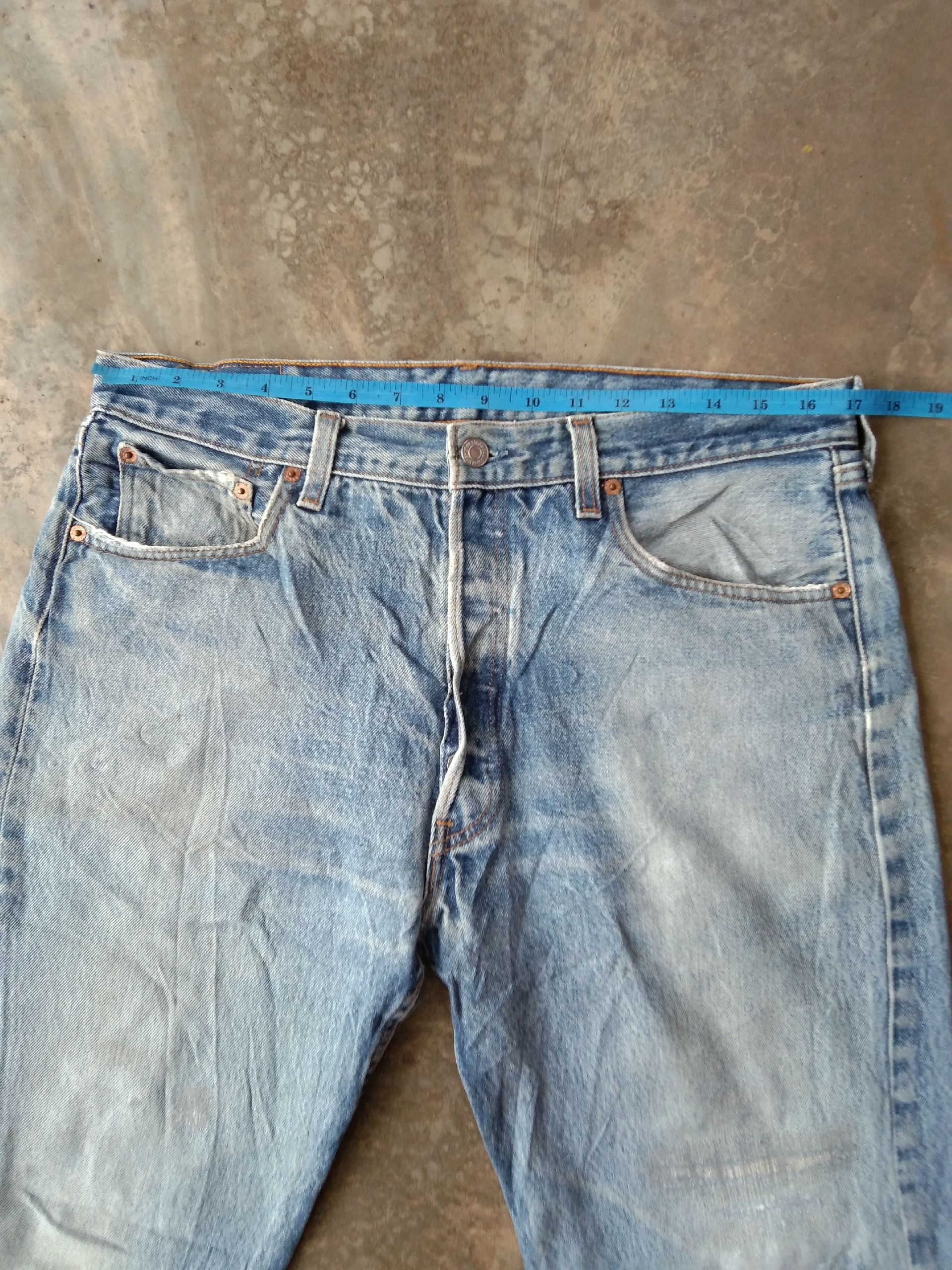 Levi's 90s Vintage Levi's 501 xx Made In USA Distressed Jeans 34x28 Size US 34 / EU 50 - 8 Thumbnail