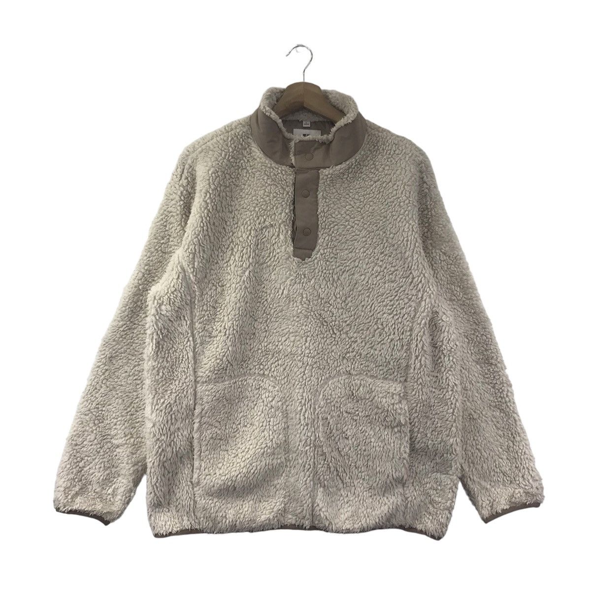 Uniqlo × White Mountaineering WHITE MOUNTAINEERING x UNIQLO Sherpa Fleece Cream Sweatshirt Size US L / EU 52-54 / 3 - 1 Thumbnail