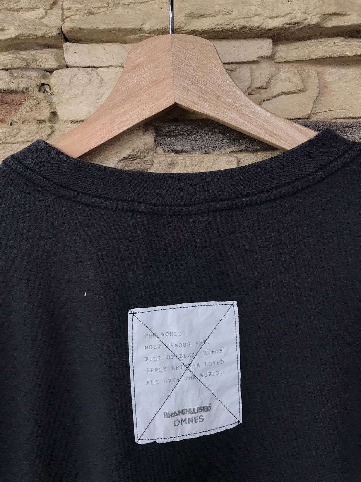 Vintage Vintage Omnes Brandalised Art Tee Size US L / EU 52-54 / 3 - 6 Thumbnail