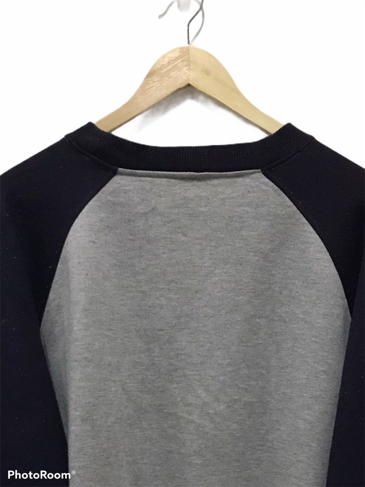 Japanese Brand Vintage Head embroidered Big Logo Sweatshirt Size US L / EU 52-54 / 3 - 12 Thumbnail