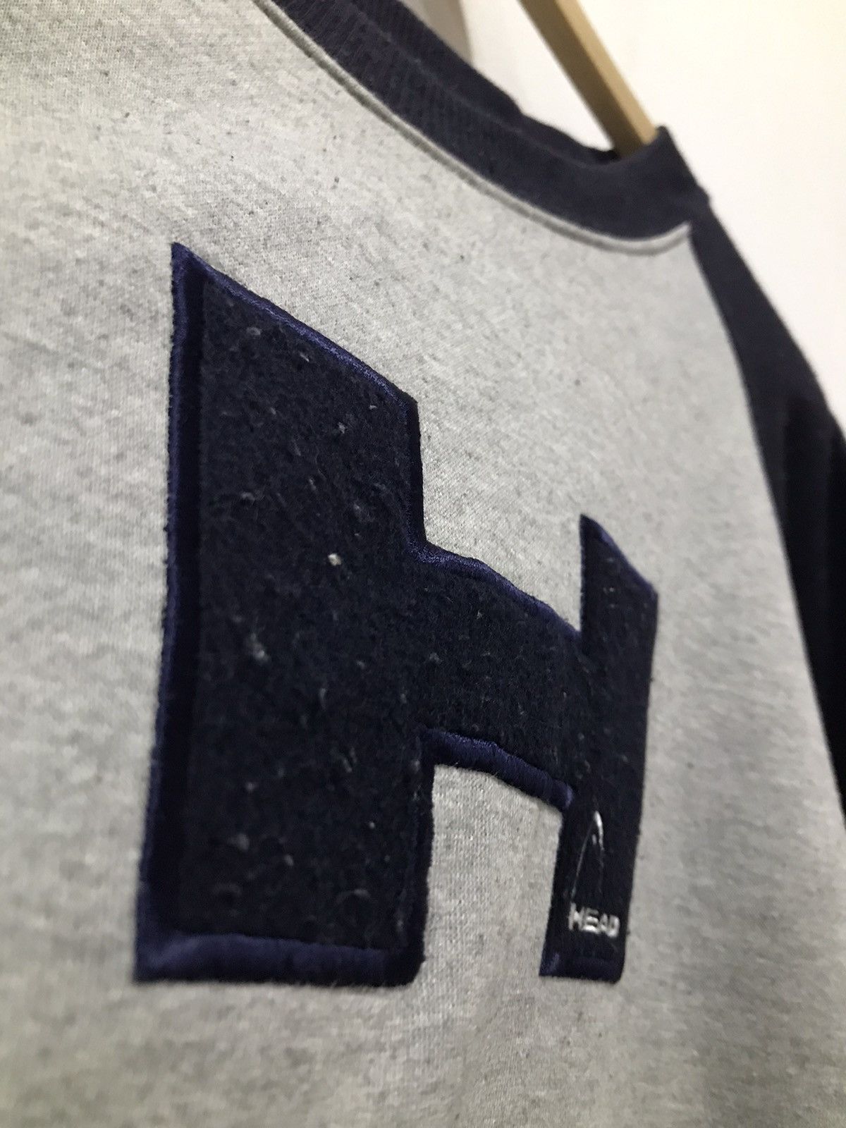 Japanese Brand Vintage Head embroidered Big Logo Sweatshirt Size US L / EU 52-54 / 3 - 7 Thumbnail