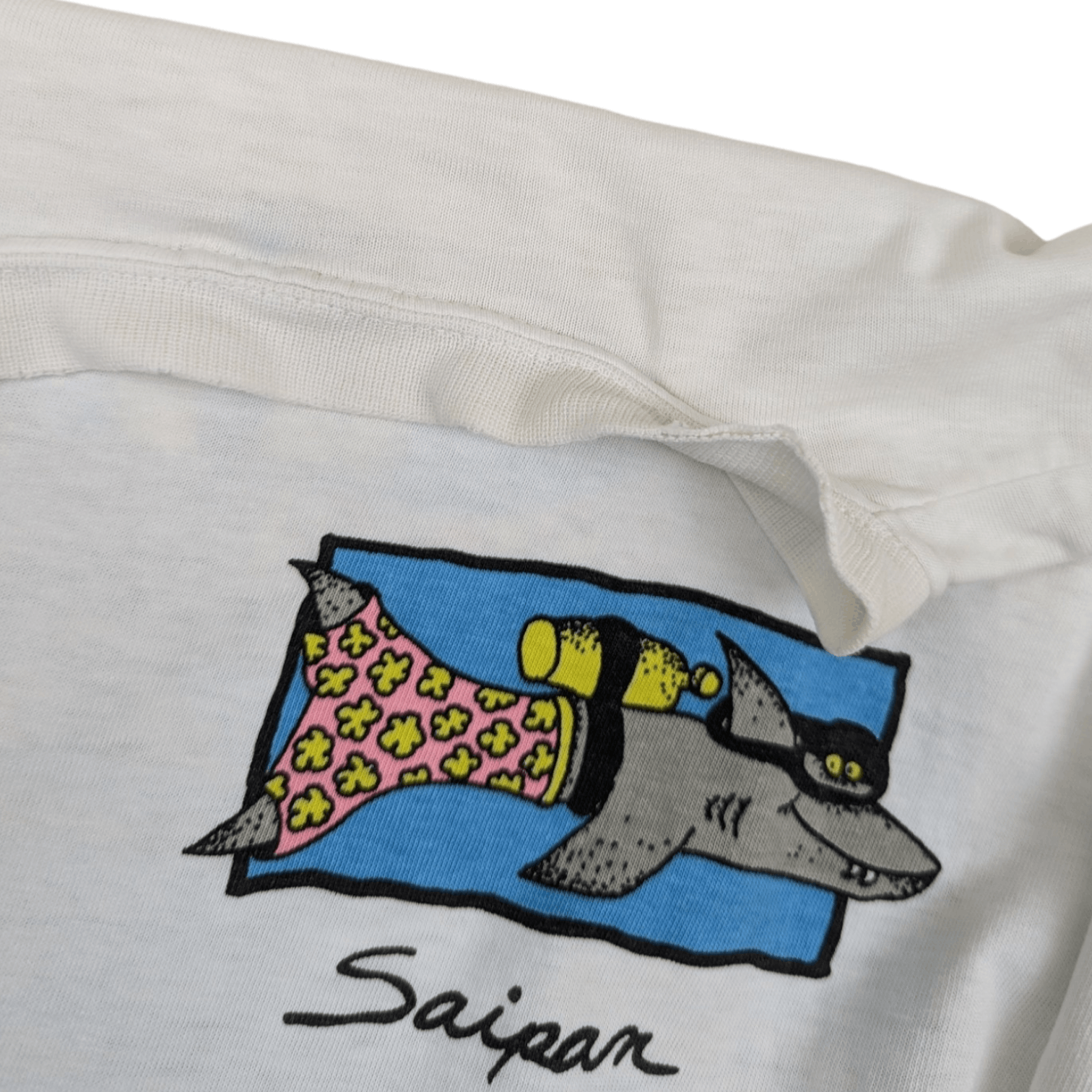 Vintage Vintage 80's CRAZY SHIRT Scuba Diving Shark Graphic T-Shirt Size S / US 4 / IT 40 - 13 Thumbnail