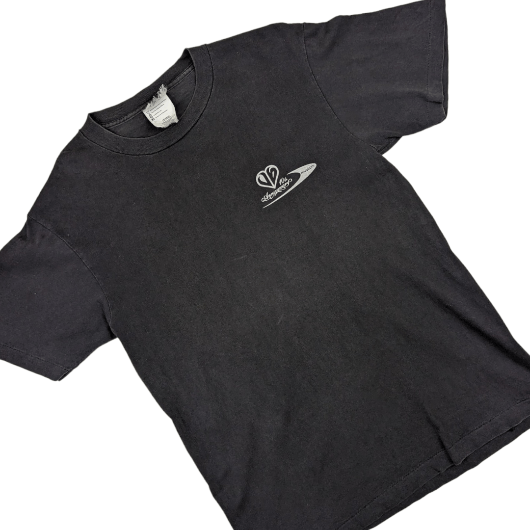 Japanese Brand Vintage 90's MUSEUM 10'th Anniversary T-Shirt Size US S / EU 44-46 / 1 - 3 Thumbnail