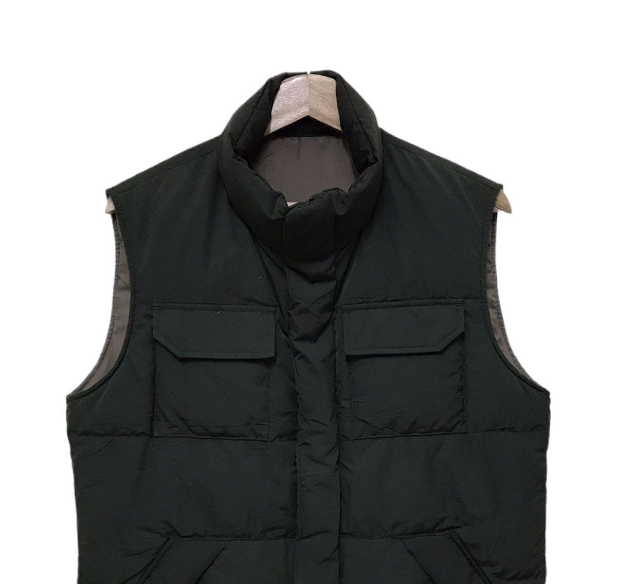 Japanese Brand × Uniqlo Japanese Brand Uniqlo Sleeveless Puffer Jacket Size US M / EU 48-50 / 2 - 3 Thumbnail