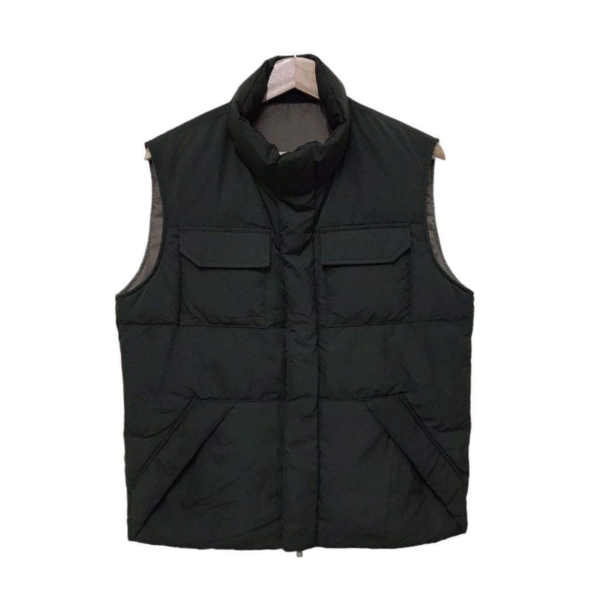 Japanese Brand × Uniqlo Japanese Brand Uniqlo Sleeveless Puffer Jacket Size US M / EU 48-50 / 2 - 1 Thumbnail